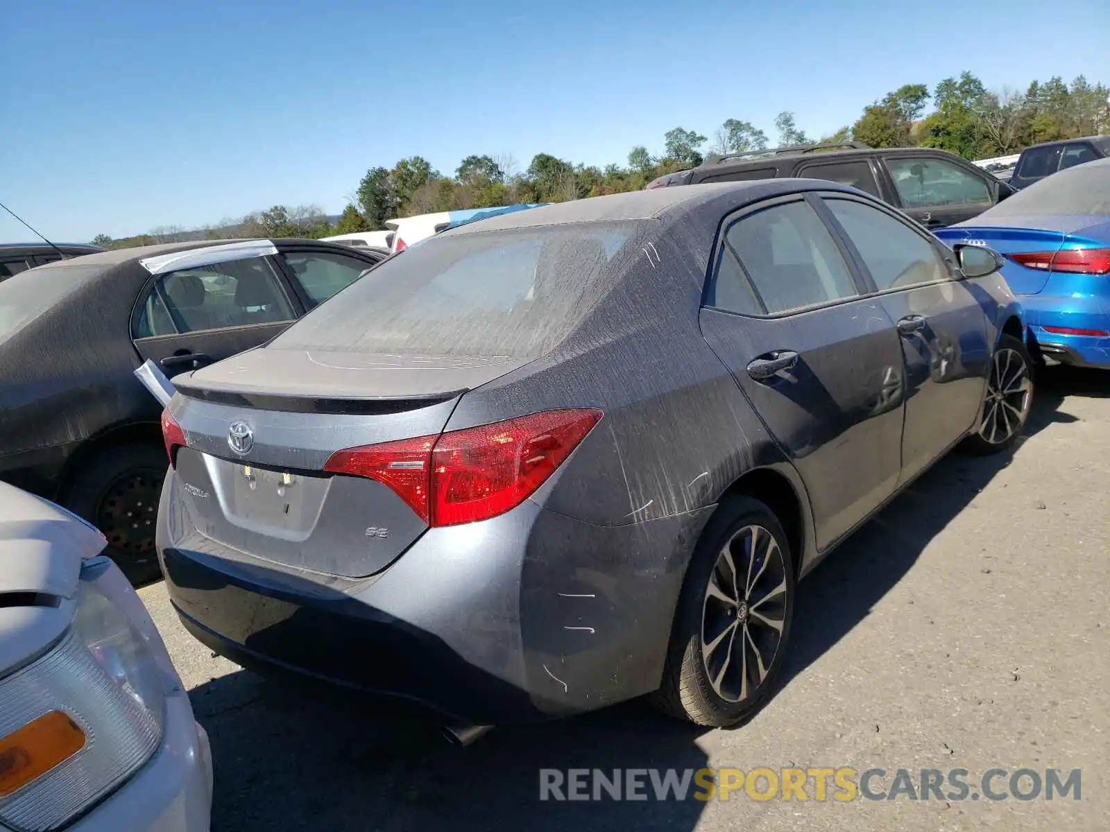 4 Photograph of a damaged car 2T1BURHE6KC246898 TOYOTA COROLLA 2019