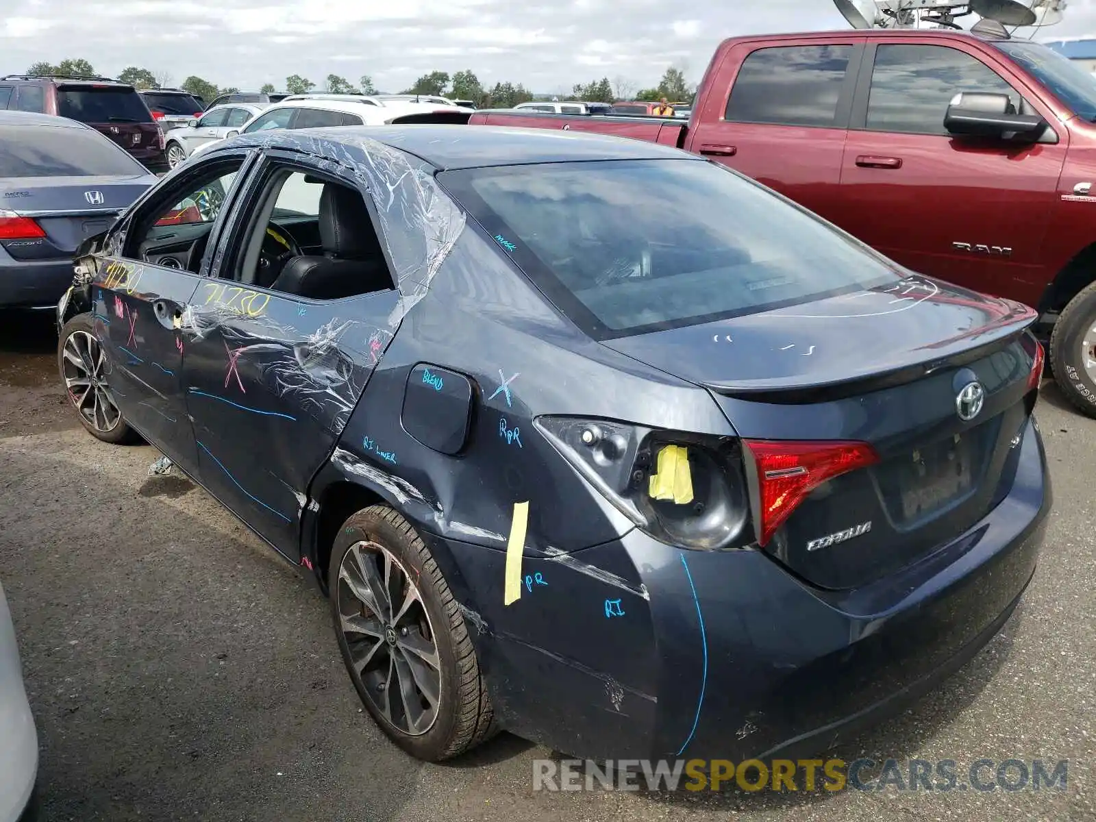 9 Photograph of a damaged car 2T1BURHE6KC246898 TOYOTA COROLLA 2019