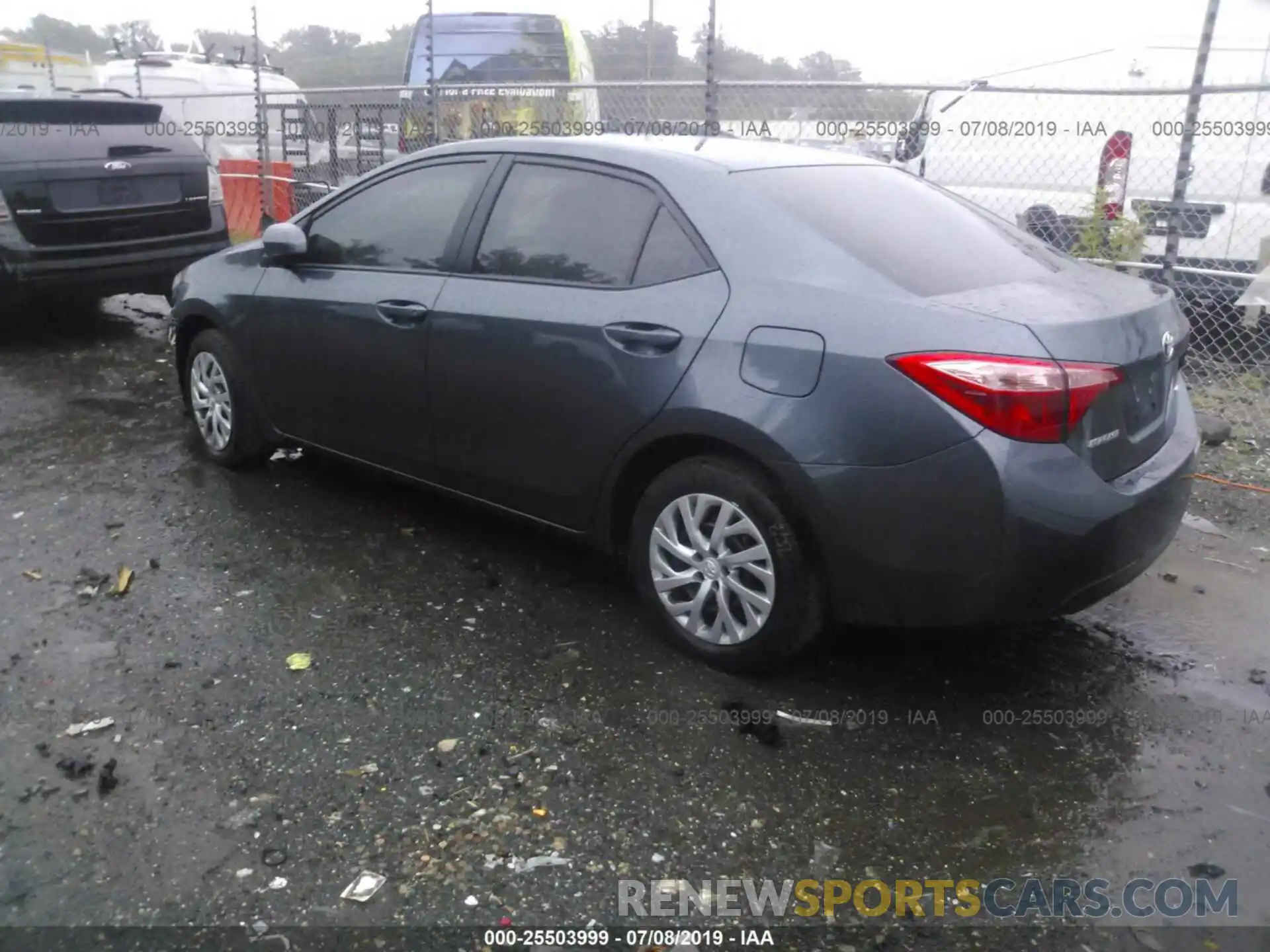 3 Photograph of a damaged car 2T1BURHE7KC125202 TOYOTA COROLLA 2019