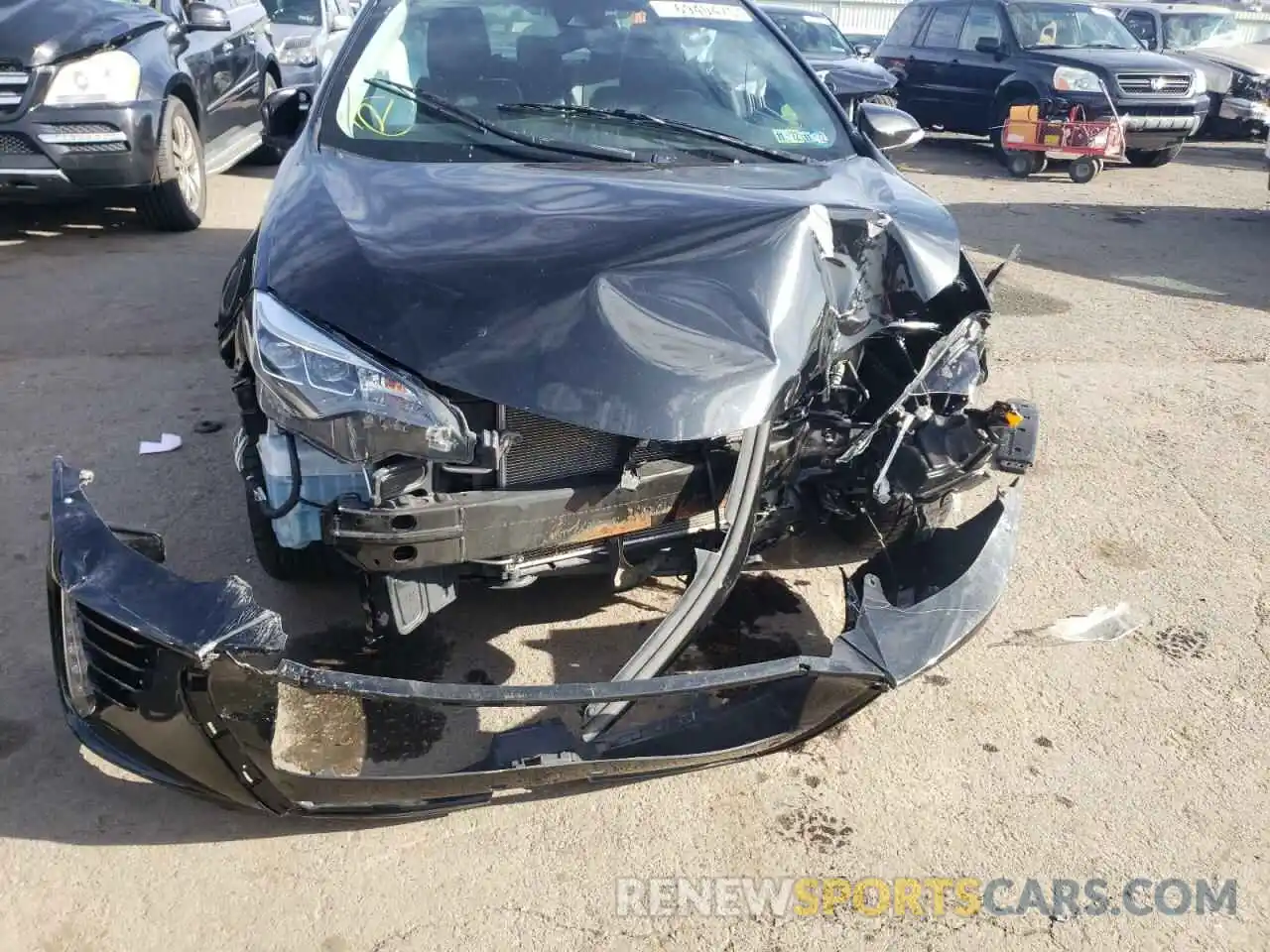 9 Photograph of a damaged car 2T1BURHE7KC125538 TOYOTA COROLLA 2019