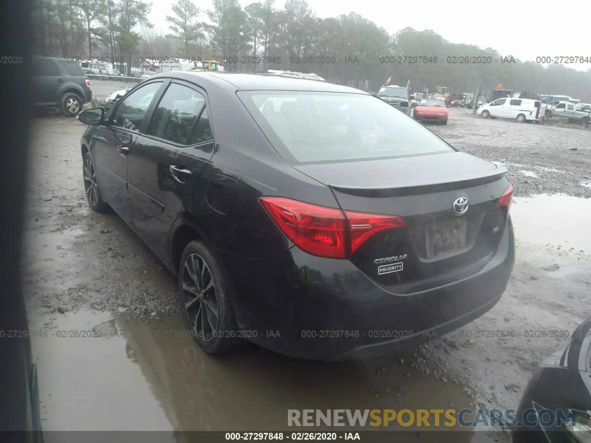 3 Photograph of a damaged car 2T1BURHE7KC125880 TOYOTA COROLLA 2019