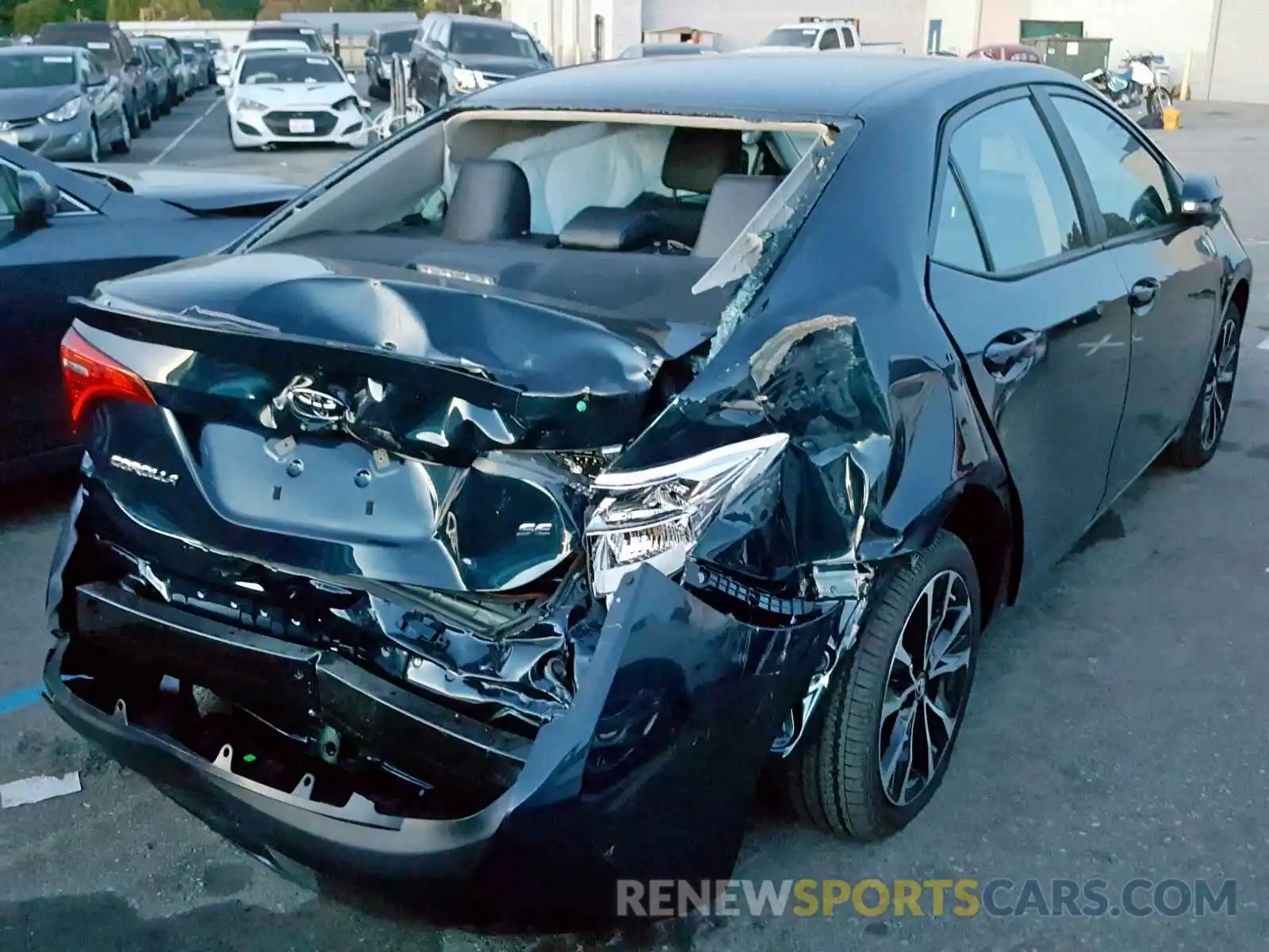 4 Photograph of a damaged car 2T1BURHE7KC126351 TOYOTA COROLLA 2019