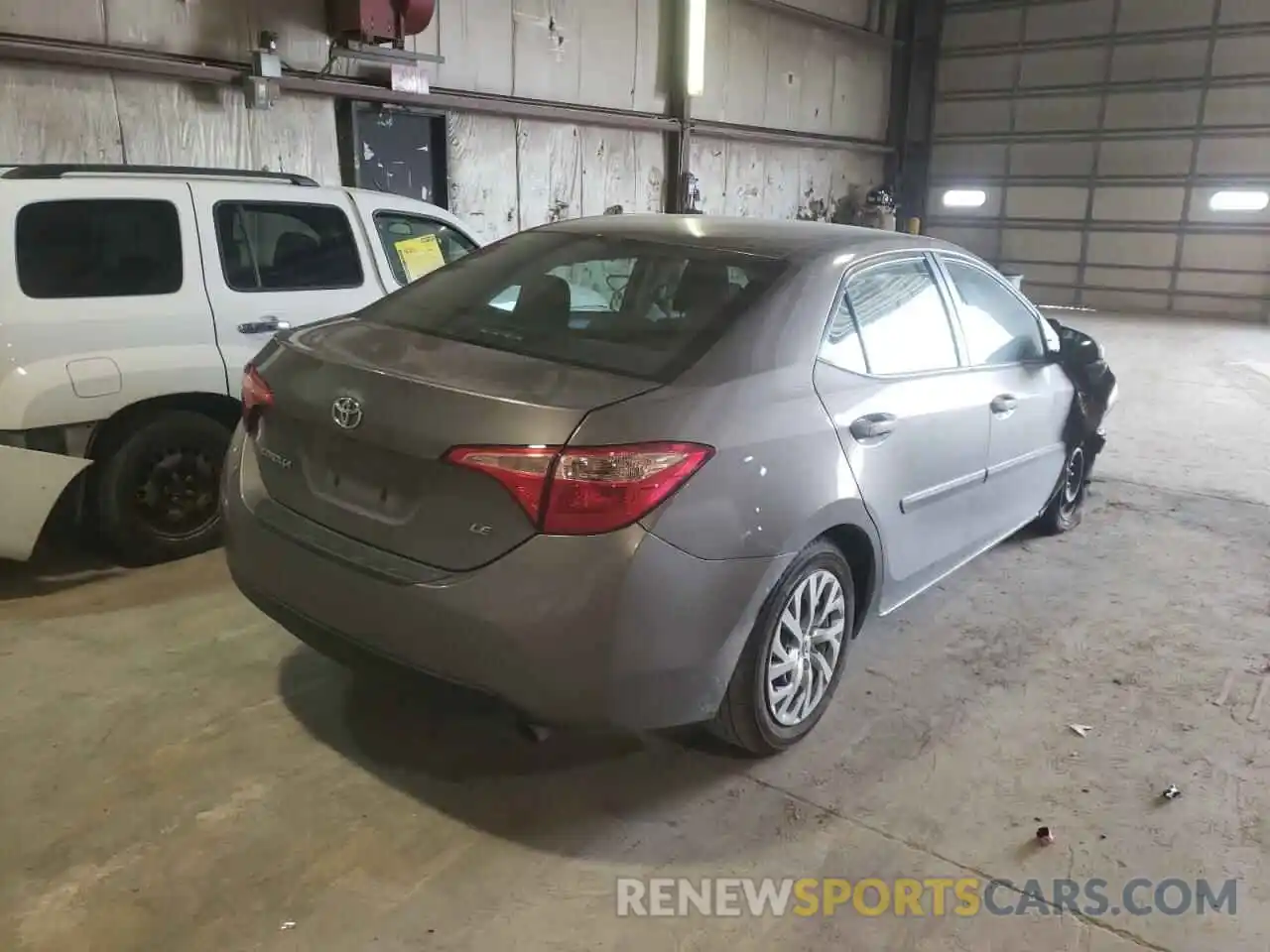 4 Photograph of a damaged car 2T1BURHE7KC128052 TOYOTA COROLLA 2019