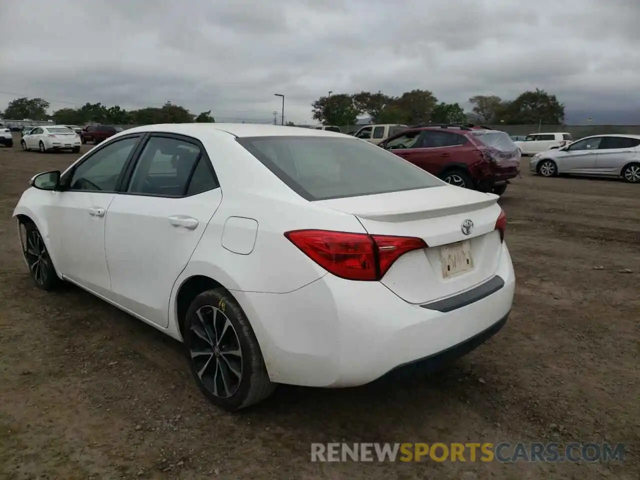 3 Photograph of a damaged car 2T1BURHE7KC128083 TOYOTA COROLLA 2019