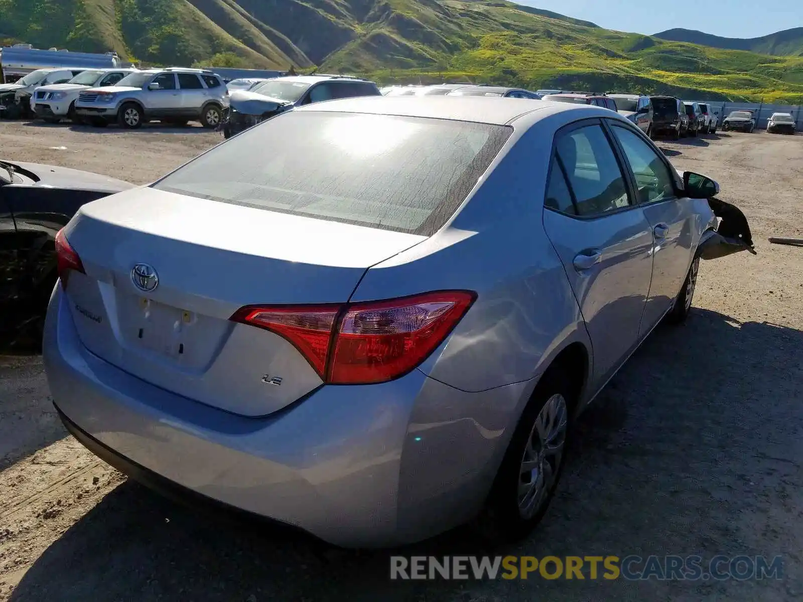 4 Photograph of a damaged car 2T1BURHE7KC128326 TOYOTA COROLLA 2019