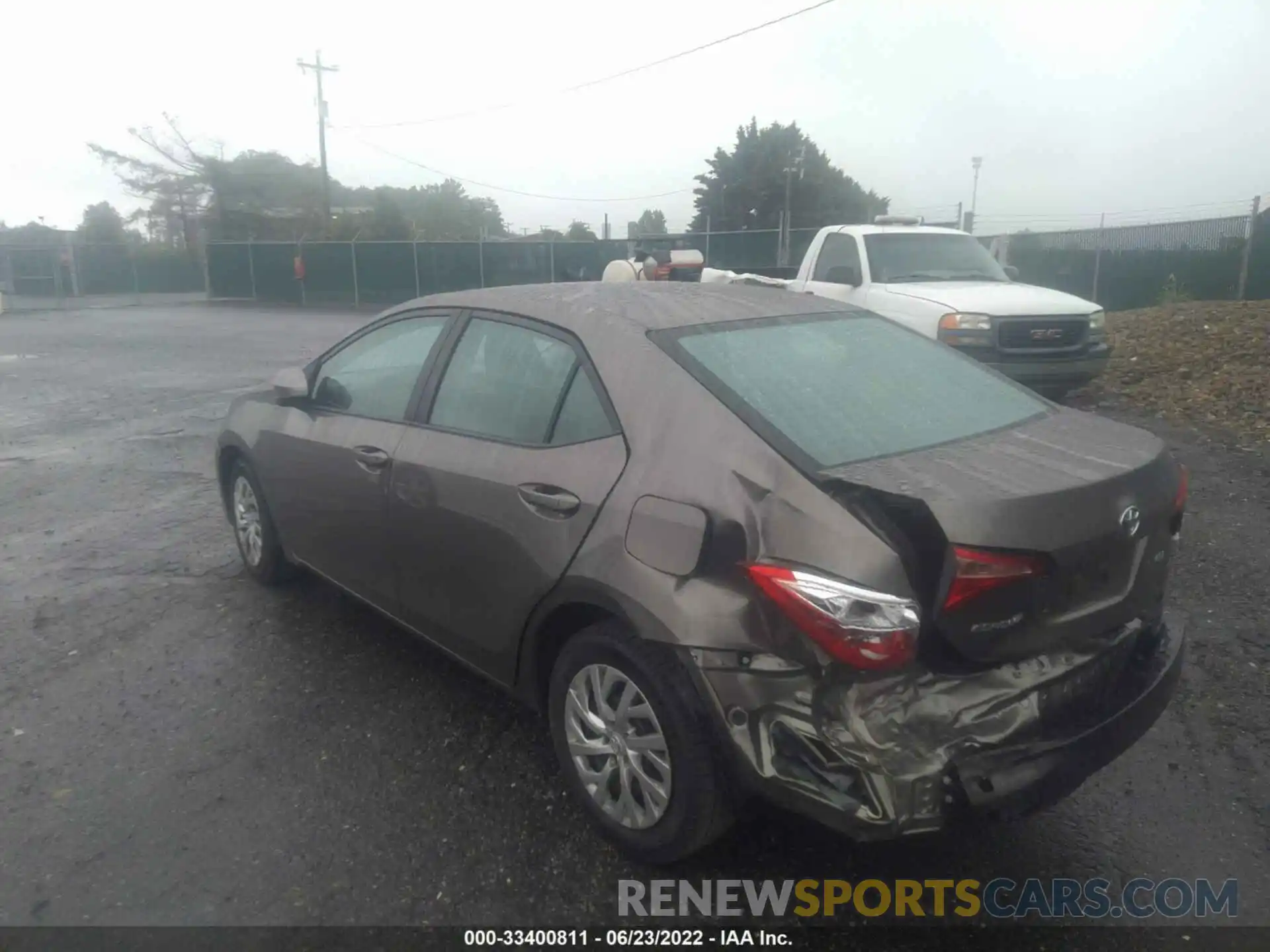 3 Photograph of a damaged car 2T1BURHE7KC128505 TOYOTA COROLLA 2019