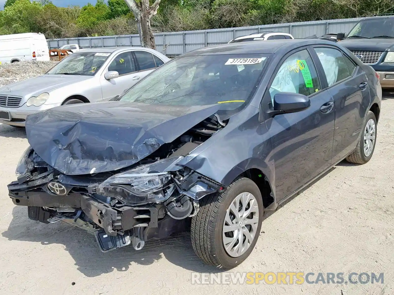 2 Photograph of a damaged car 2T1BURHE7KC128911 TOYOTA COROLLA 2019