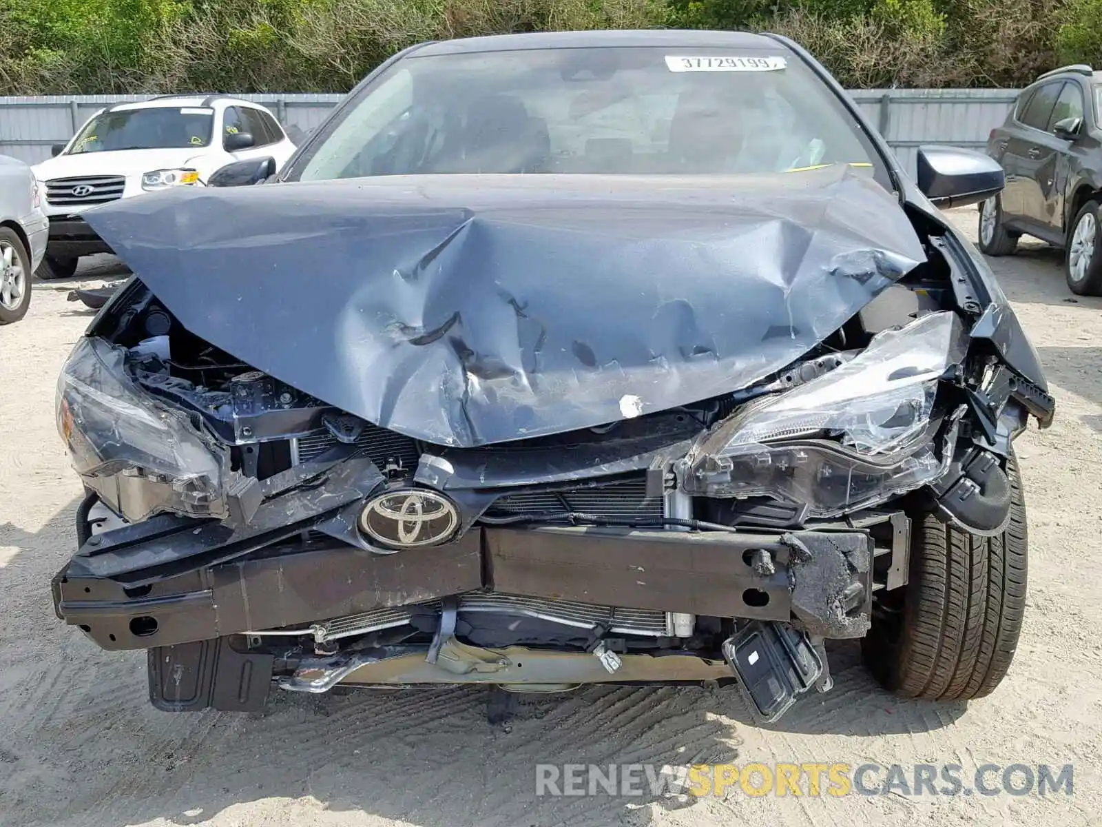 9 Photograph of a damaged car 2T1BURHE7KC128911 TOYOTA COROLLA 2019