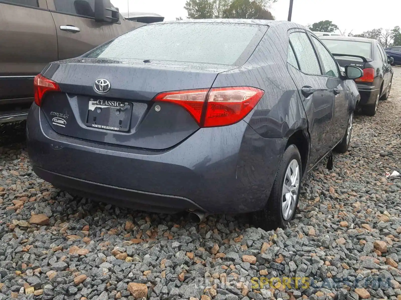 4 Photograph of a damaged car 2T1BURHE7KC129637 TOYOTA COROLLA 2019