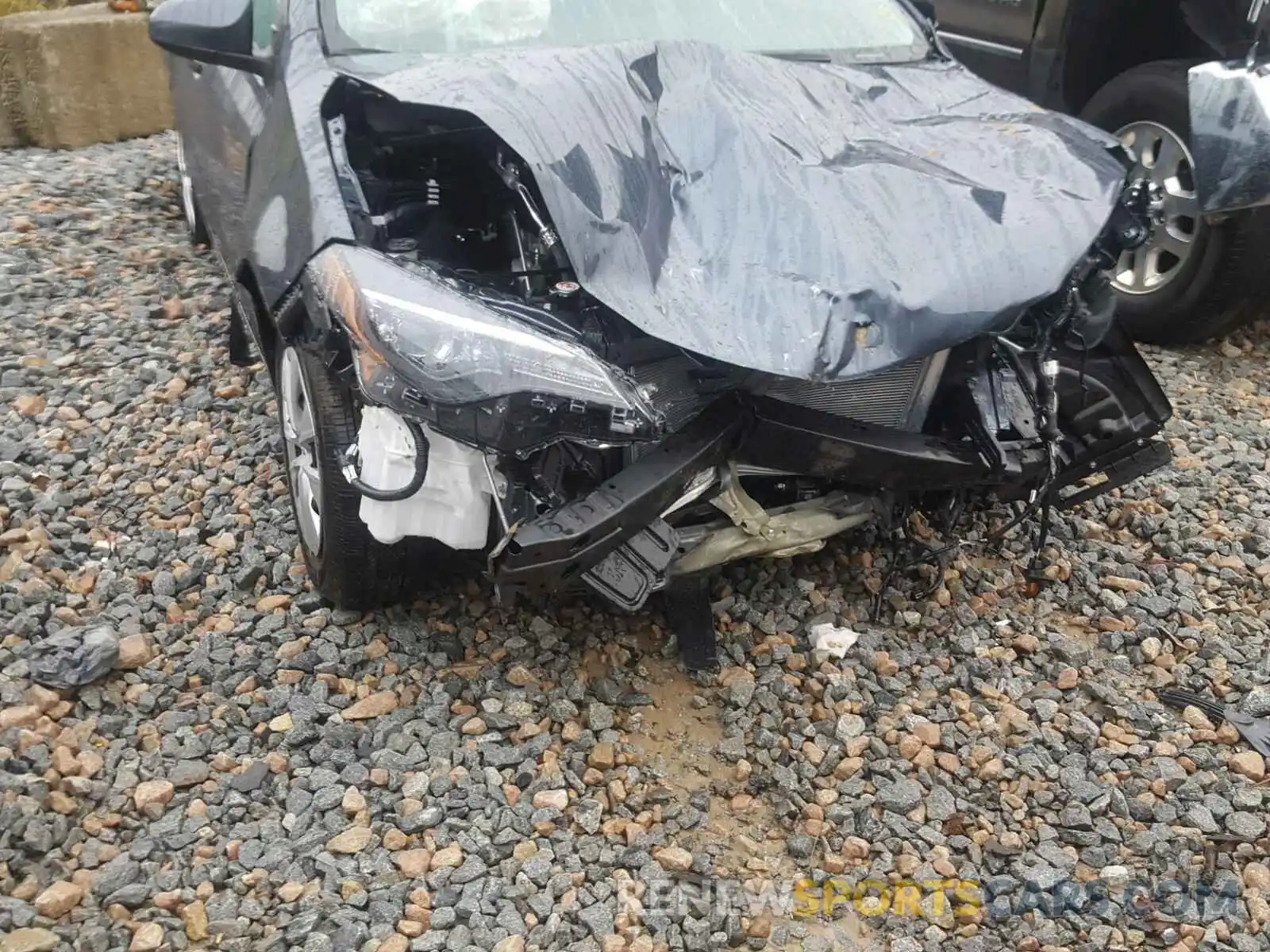 9 Фотография поврежденного автомобиля 2T1BURHE7KC129637 TOYOTA COROLLA 2019