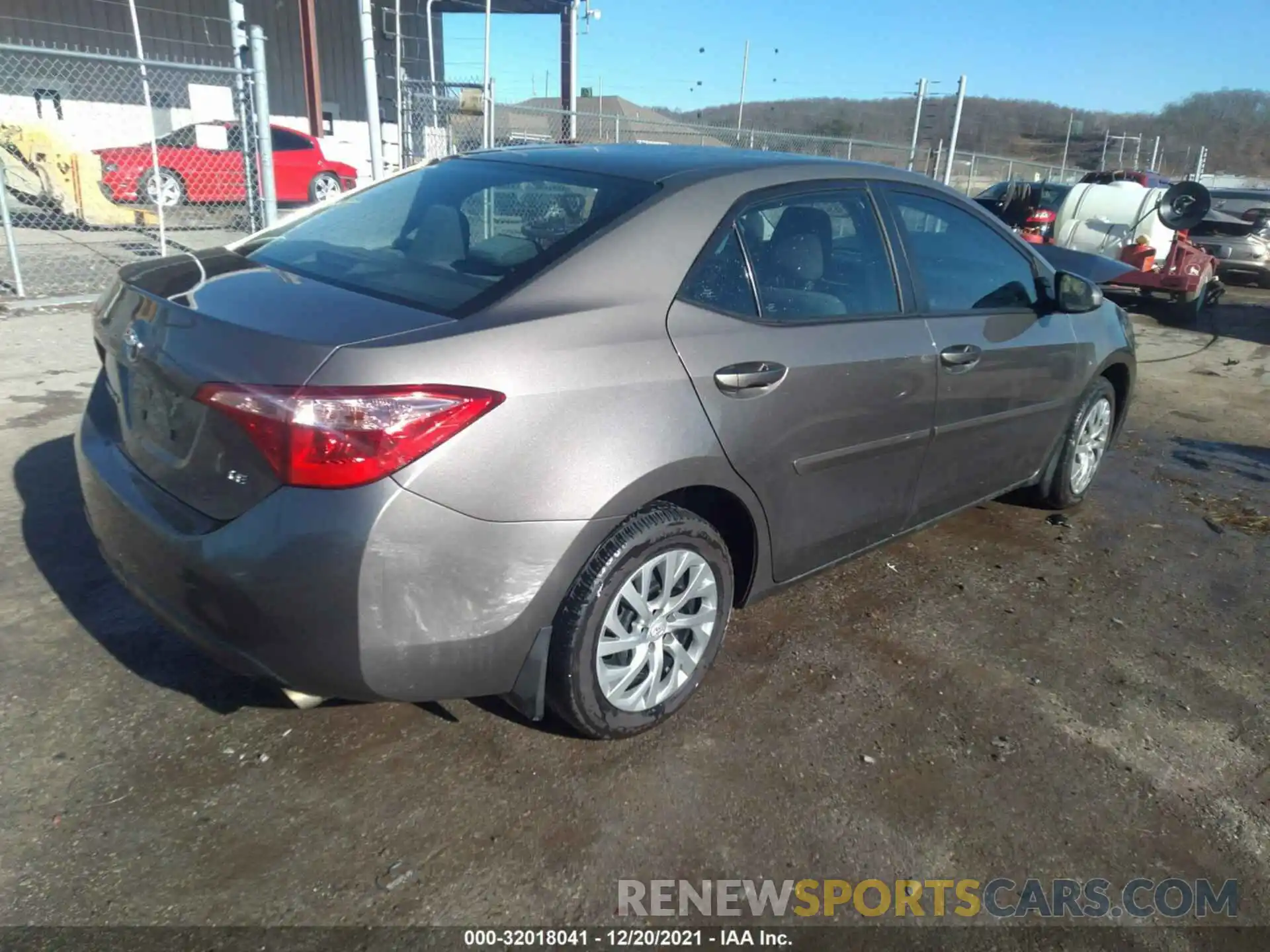 4 Photograph of a damaged car 2T1BURHE7KC131677 TOYOTA COROLLA 2019