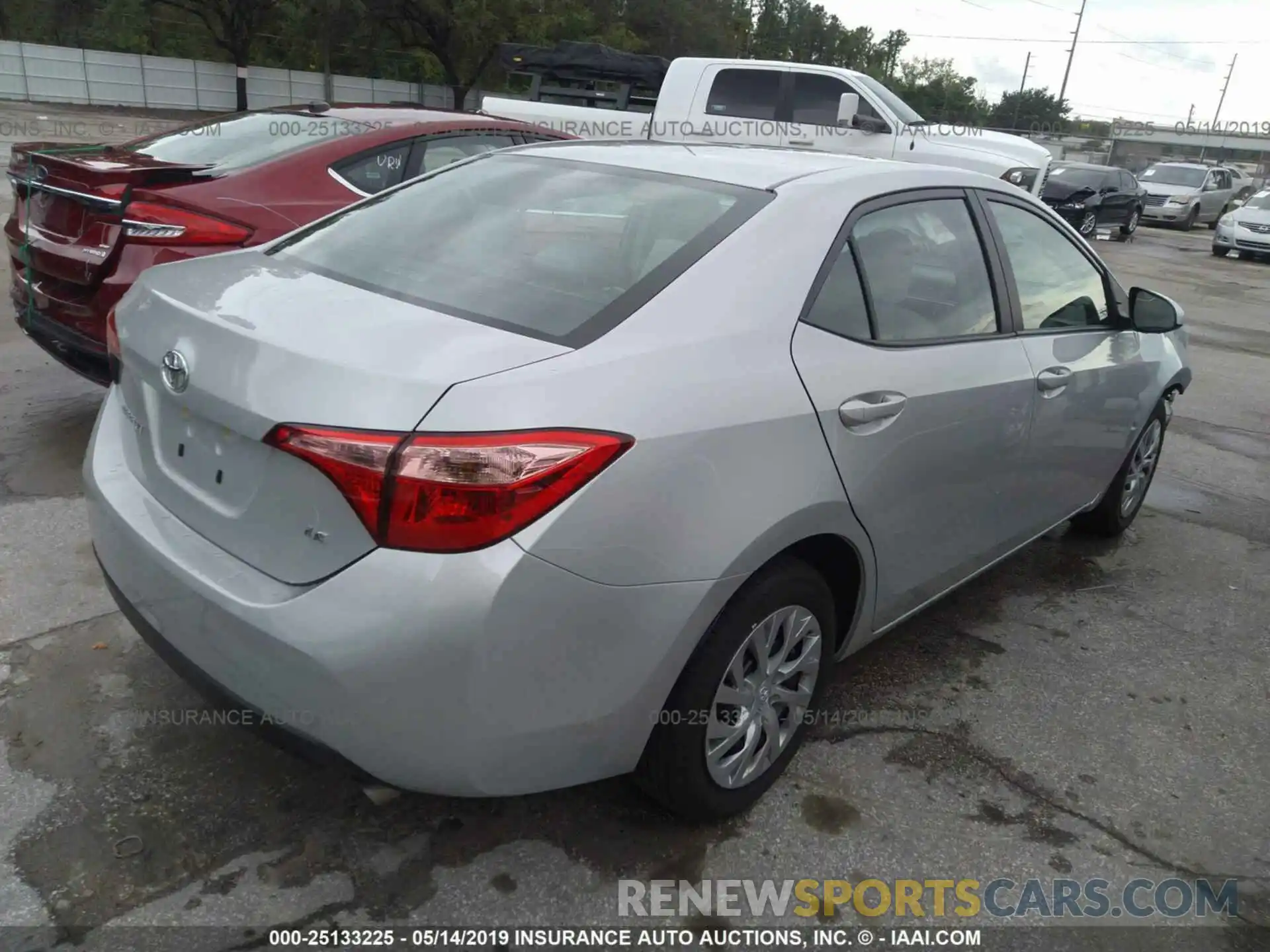 4 Photograph of a damaged car 2T1BURHE7KC132845 TOYOTA COROLLA 2019