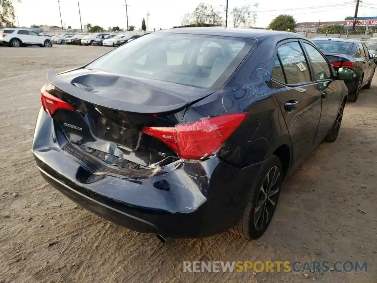 4 Photograph of a damaged car 2T1BURHE7KC133817 TOYOTA COROLLA 2019