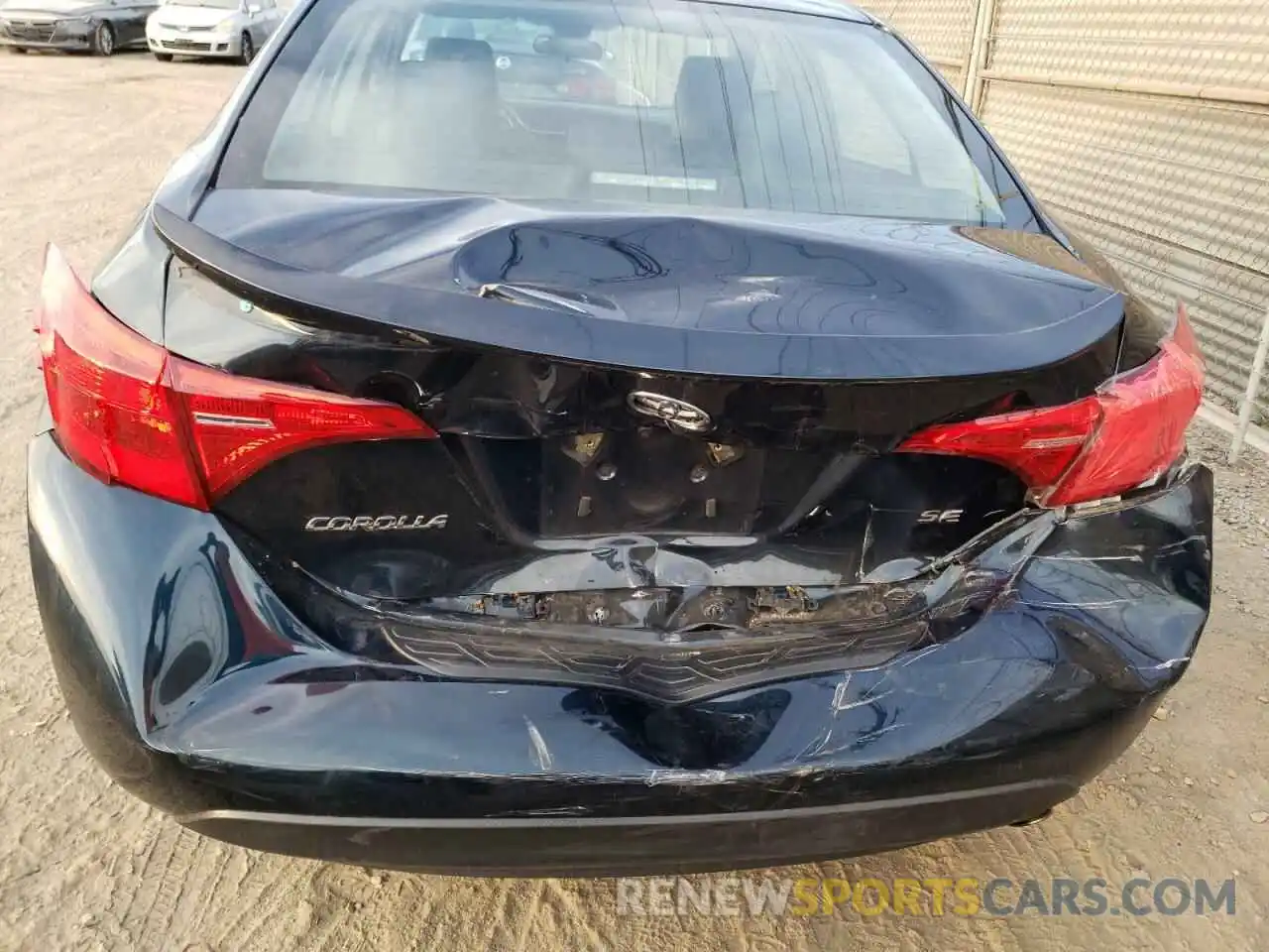 9 Photograph of a damaged car 2T1BURHE7KC133817 TOYOTA COROLLA 2019