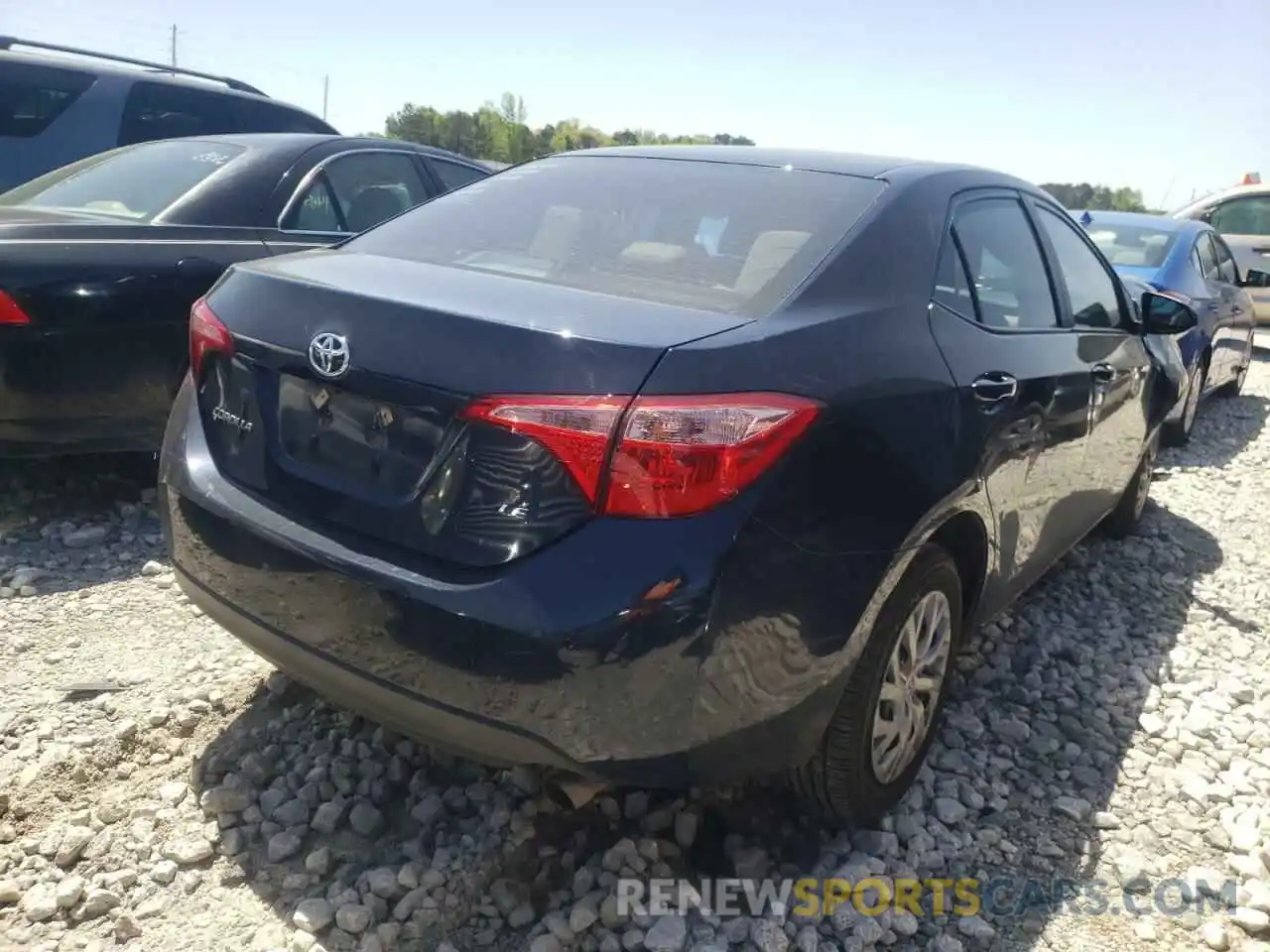 4 Photograph of a damaged car 2T1BURHE7KC135308 TOYOTA COROLLA 2019