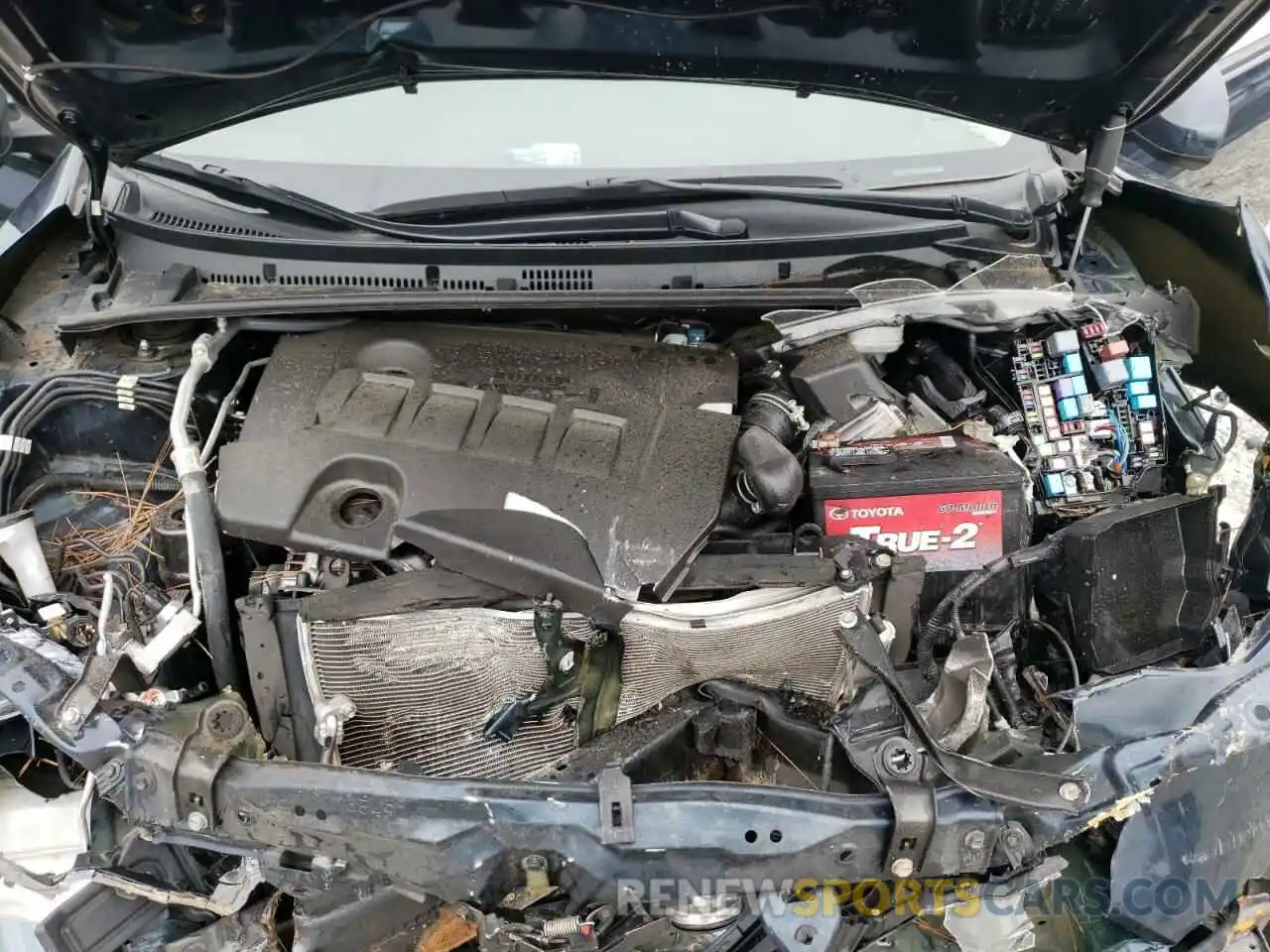 7 Photograph of a damaged car 2T1BURHE7KC135308 TOYOTA COROLLA 2019