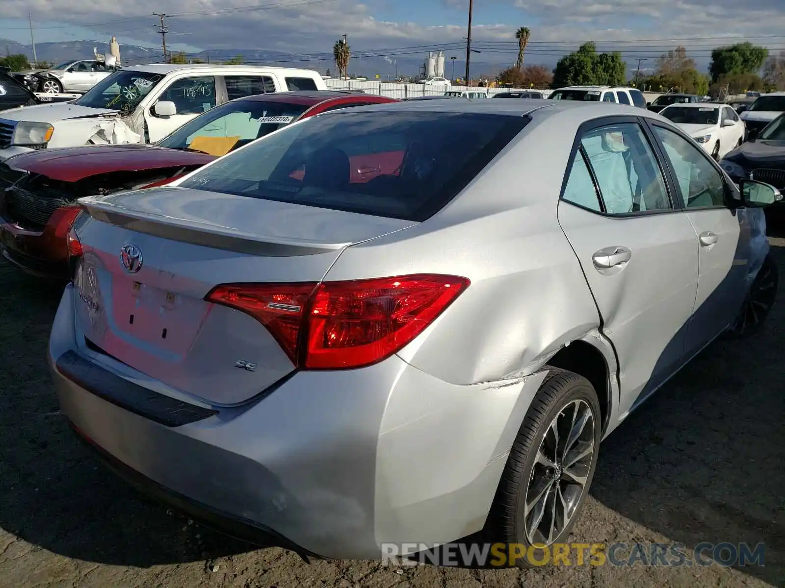 4 Photograph of a damaged car 2T1BURHE7KC135454 TOYOTA COROLLA 2019