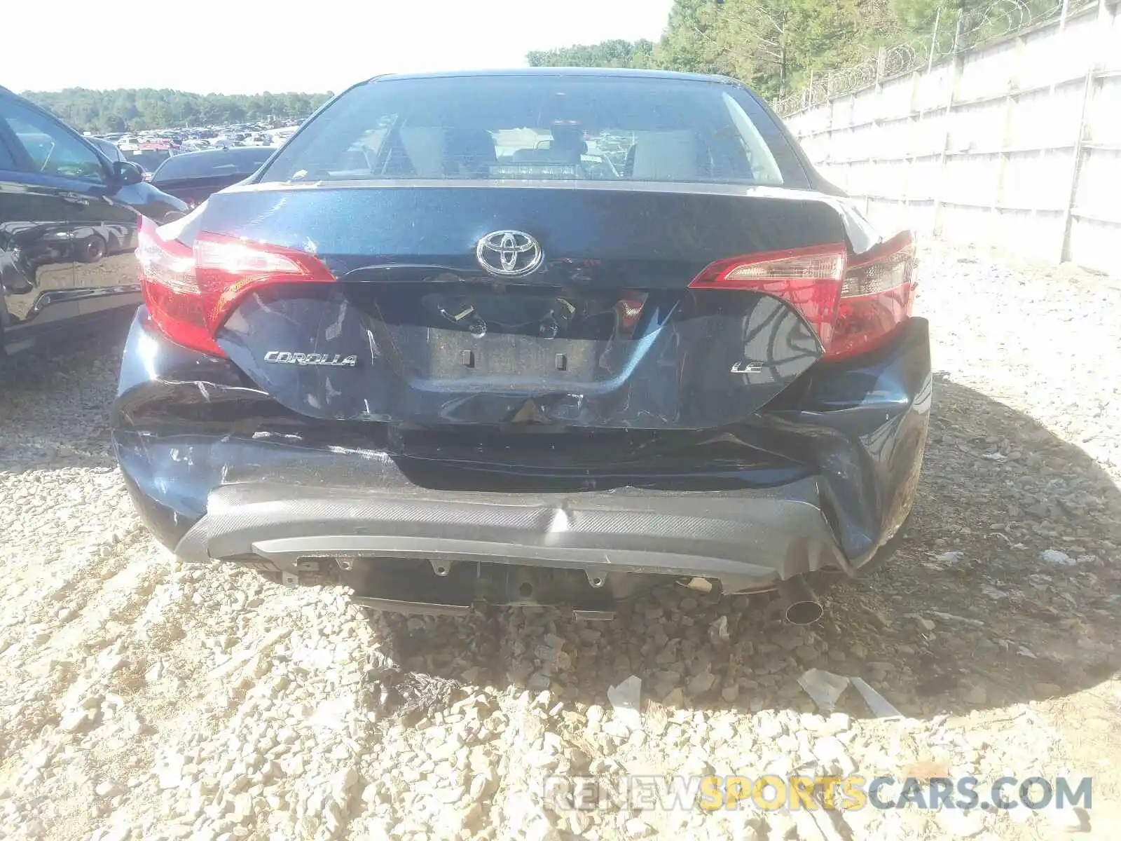 9 Photograph of a damaged car 2T1BURHE7KC136202 TOYOTA COROLLA 2019