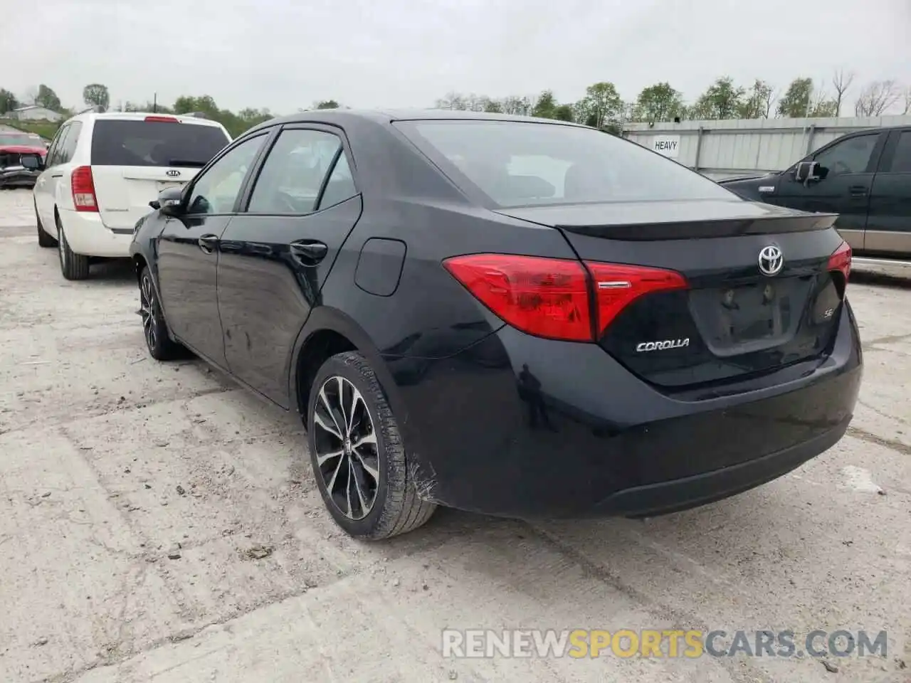 3 Photograph of a damaged car 2T1BURHE7KC136412 TOYOTA COROLLA 2019