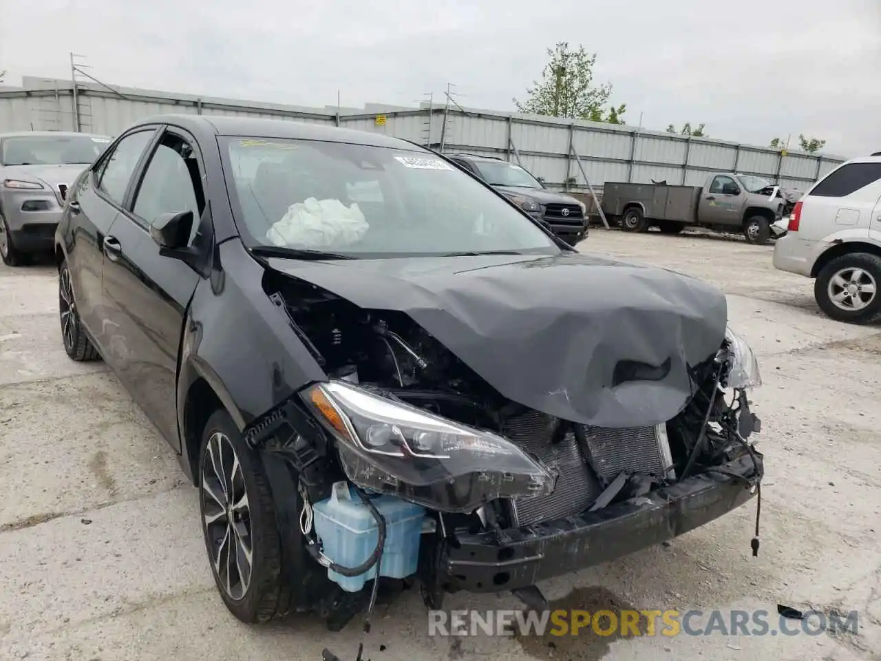 9 Photograph of a damaged car 2T1BURHE7KC136412 TOYOTA COROLLA 2019