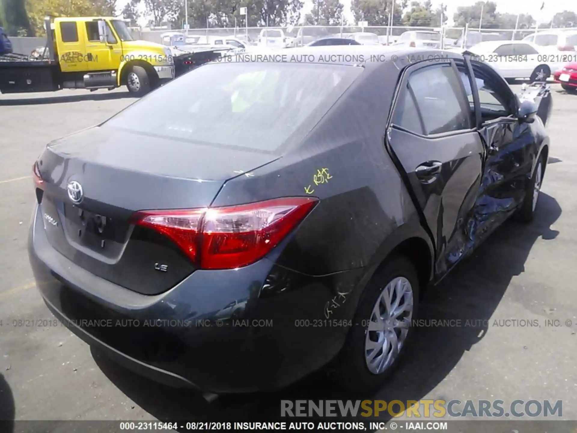 4 Photograph of a damaged car 2T1BURHE7KC137334 Toyota Corolla 2019