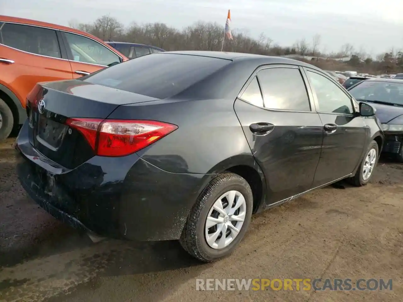 4 Photograph of a damaged car 2T1BURHE7KC137432 TOYOTA COROLLA 2019