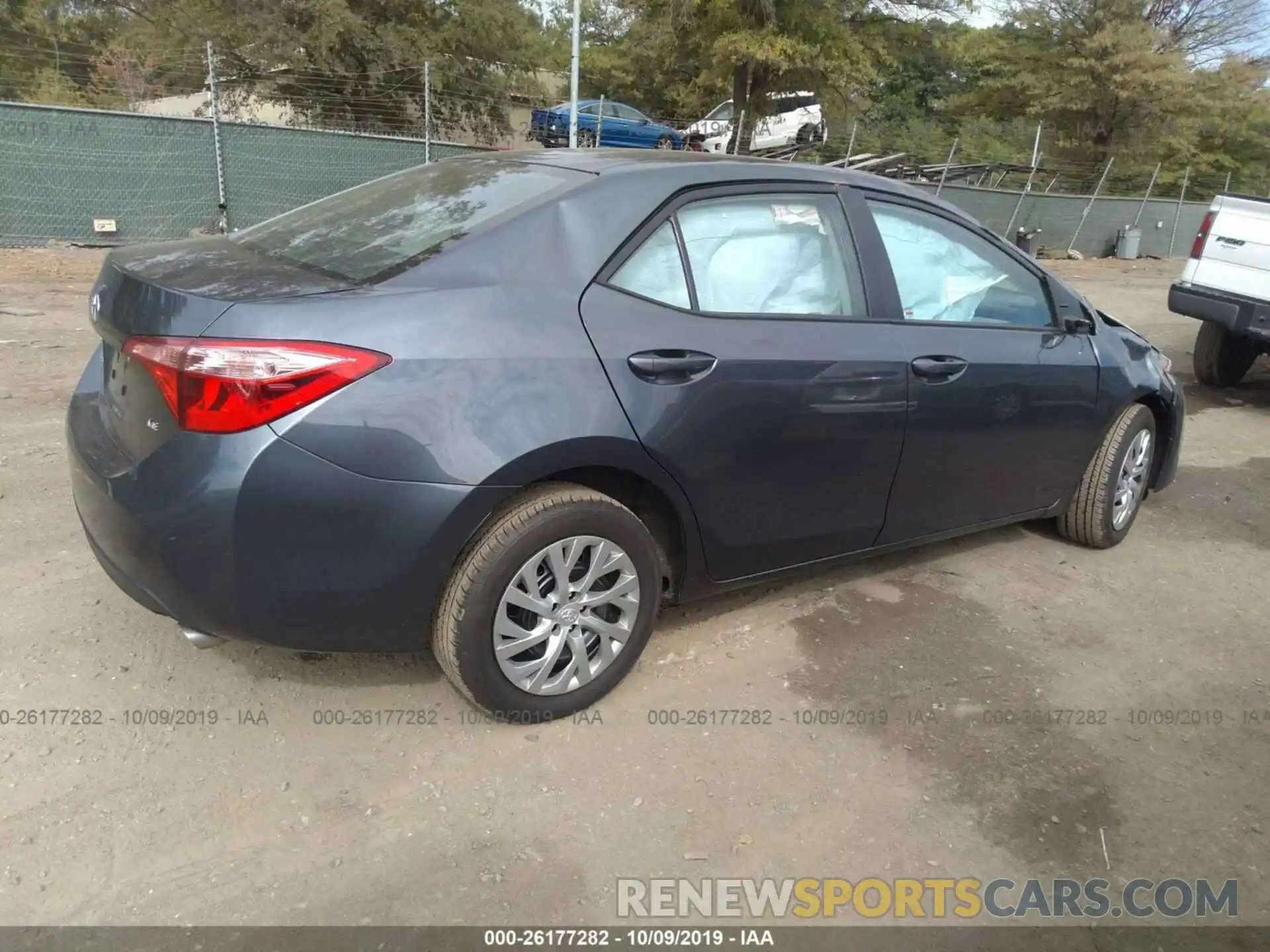 4 Photograph of a damaged car 2T1BURHE7KC137656 TOYOTA COROLLA 2019