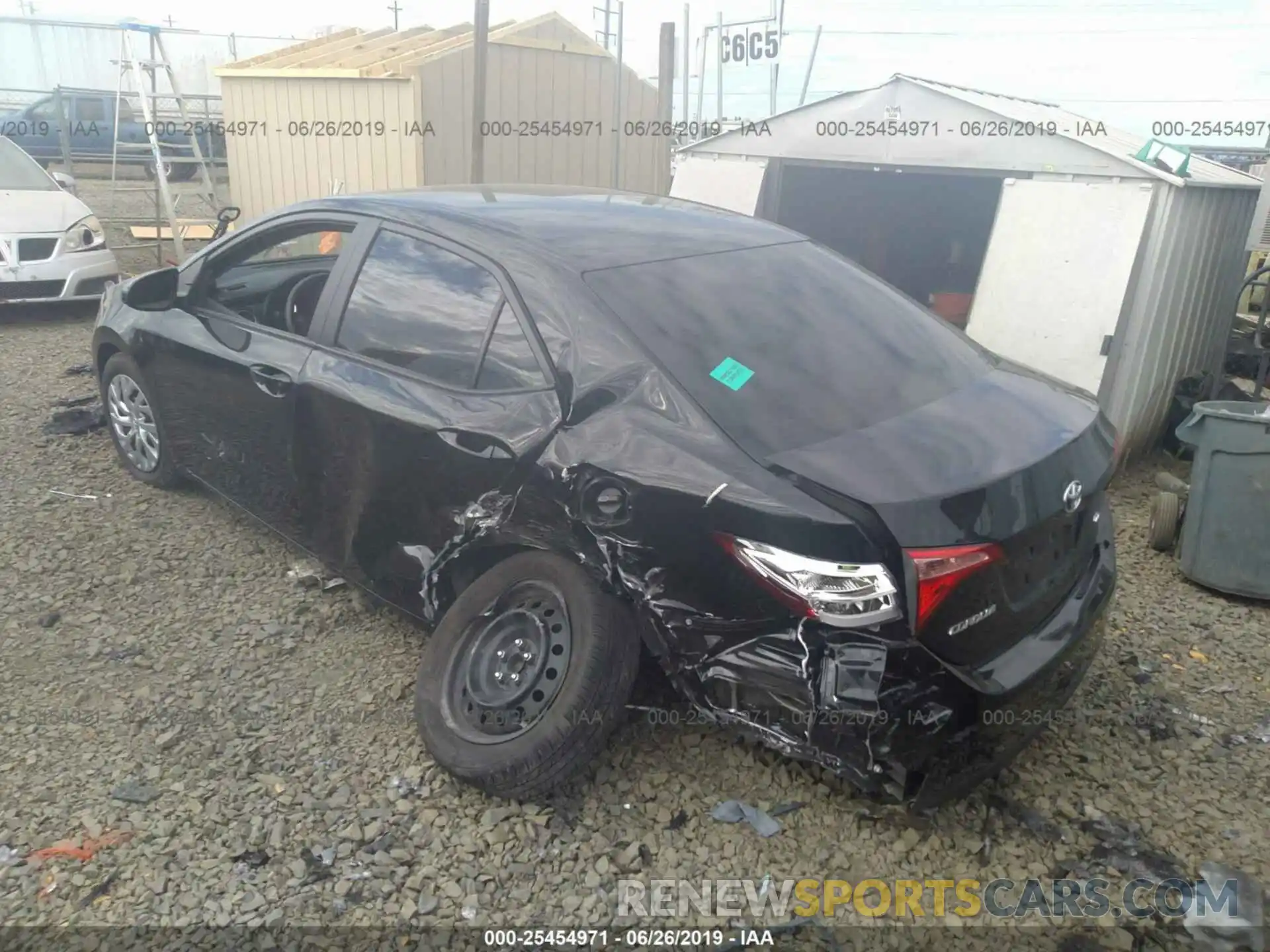 3 Photograph of a damaged car 2T1BURHE7KC138080 TOYOTA COROLLA 2019