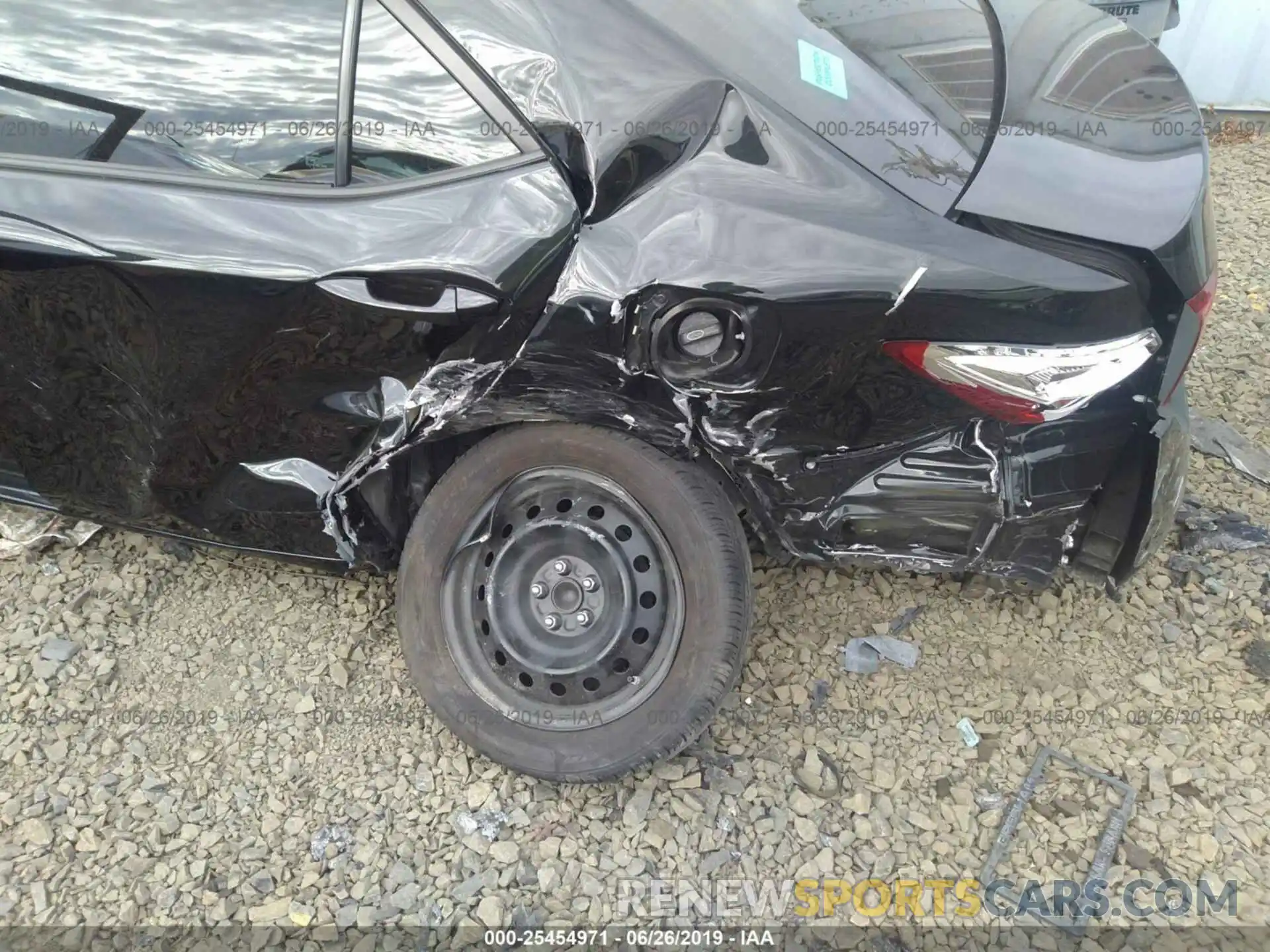 6 Photograph of a damaged car 2T1BURHE7KC138080 TOYOTA COROLLA 2019