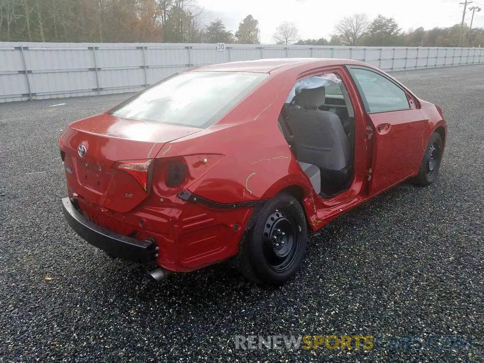 4 Photograph of a damaged car 2T1BURHE7KC138970 TOYOTA COROLLA 2019