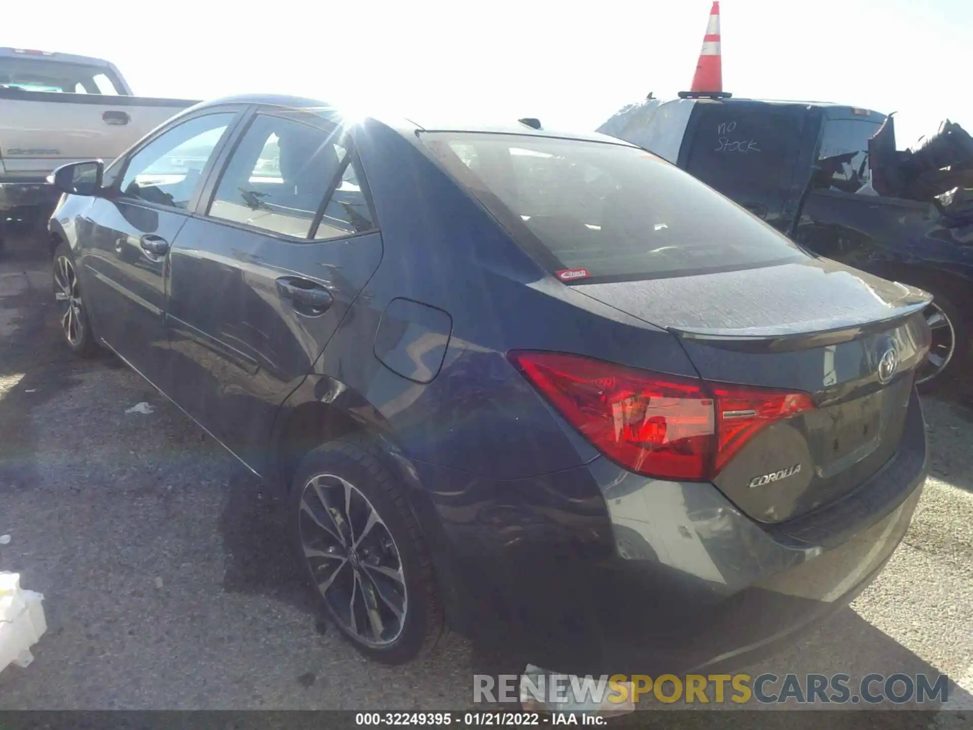 3 Photograph of a damaged car 2T1BURHE7KC139231 TOYOTA COROLLA 2019