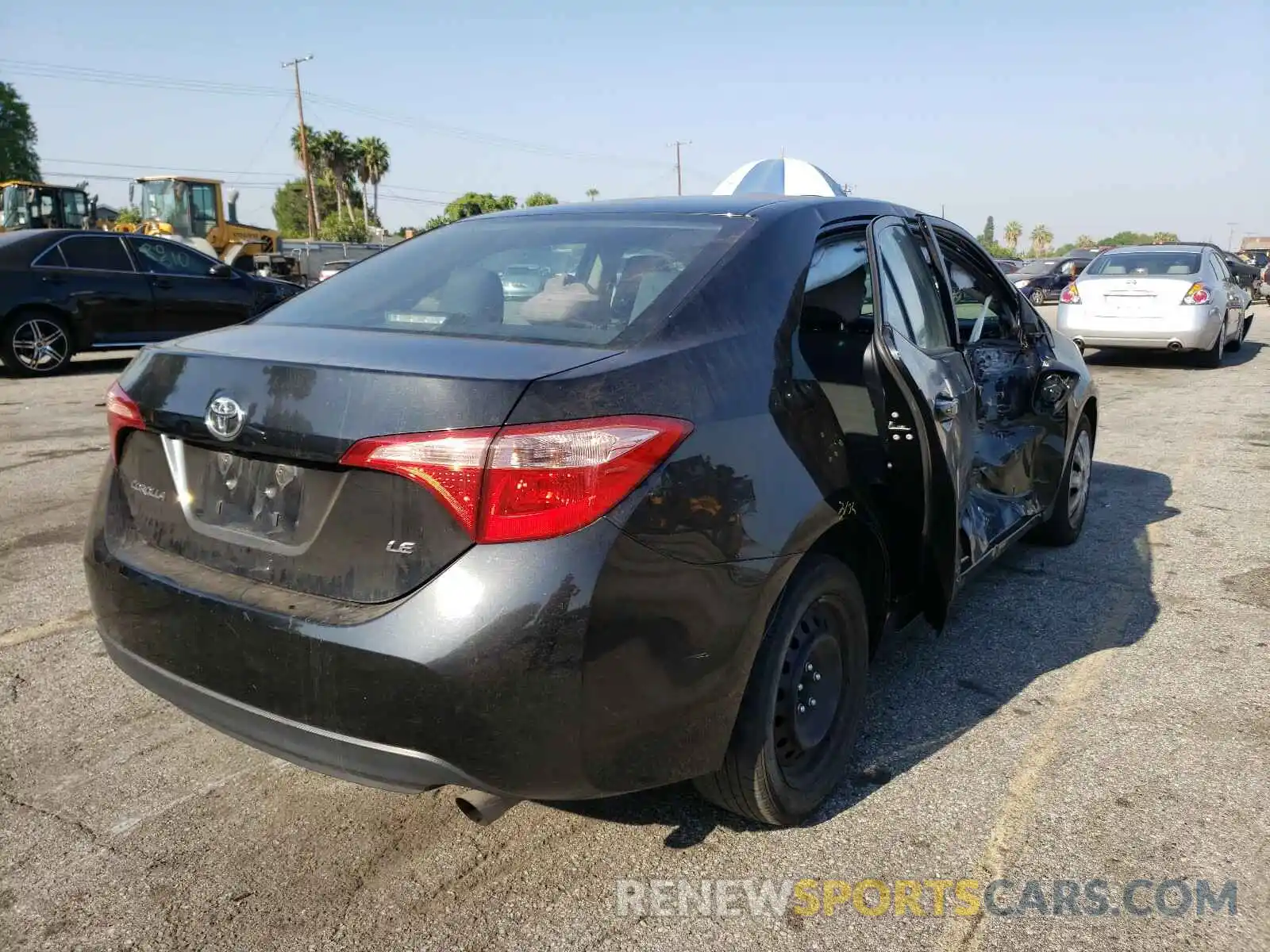 4 Photograph of a damaged car 2T1BURHE7KC140282 TOYOTA COROLLA 2019