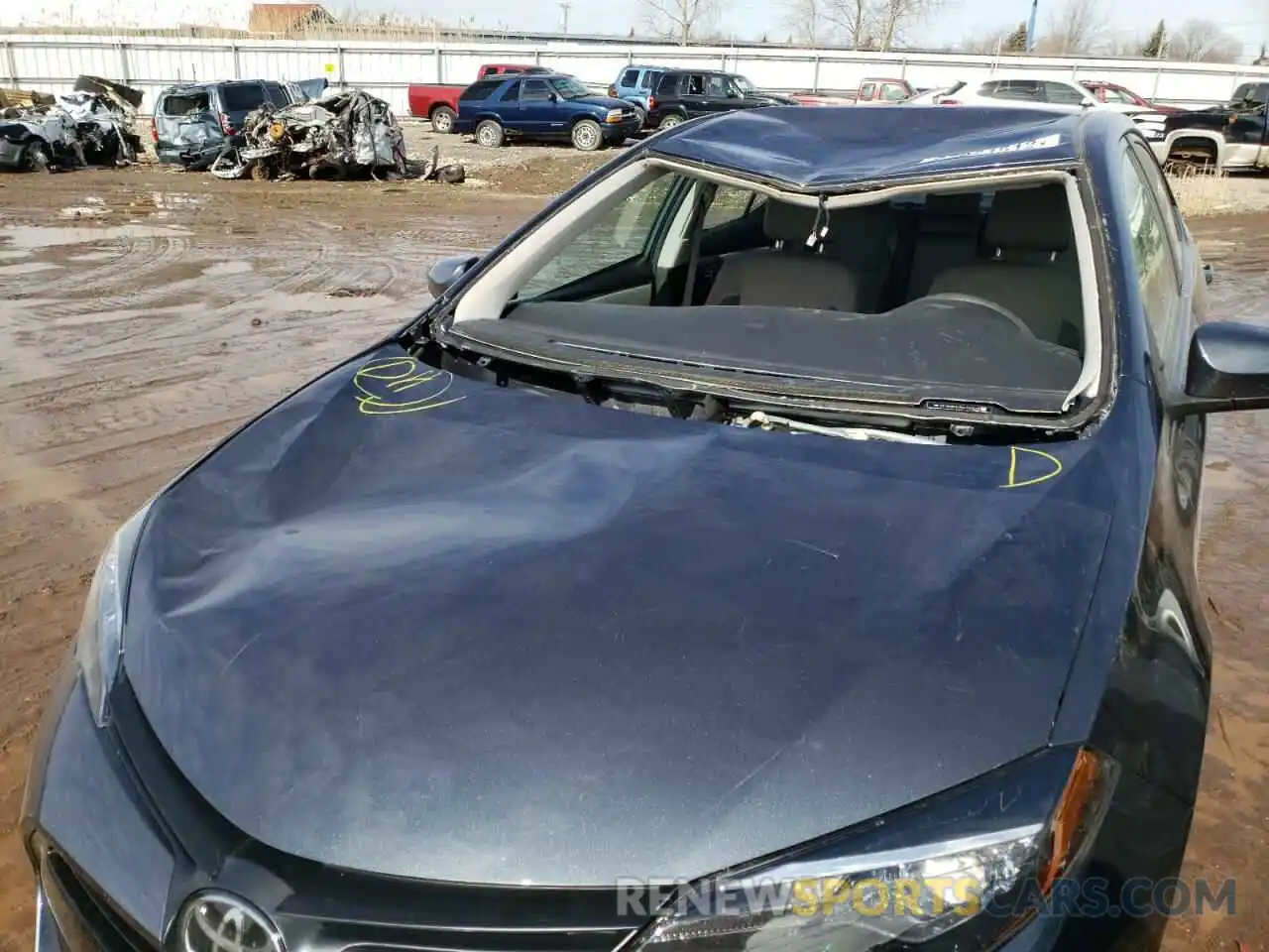 9 Photograph of a damaged car 2T1BURHE7KC142579 TOYOTA COROLLA 2019