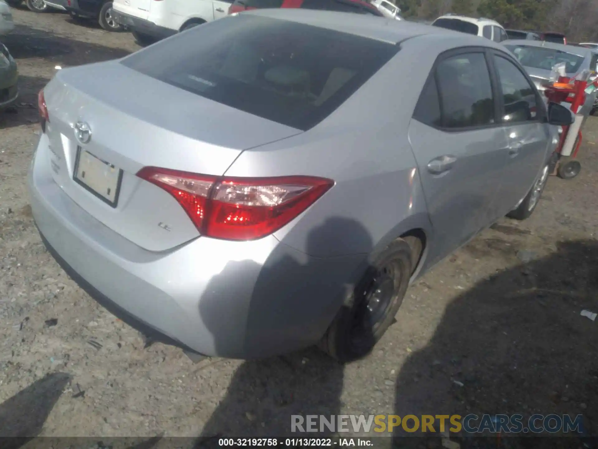 4 Photograph of a damaged car 2T1BURHE7KC142842 TOYOTA COROLLA 2019