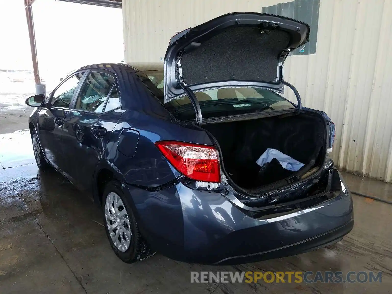 3 Photograph of a damaged car 2T1BURHE7KC142968 TOYOTA COROLLA 2019