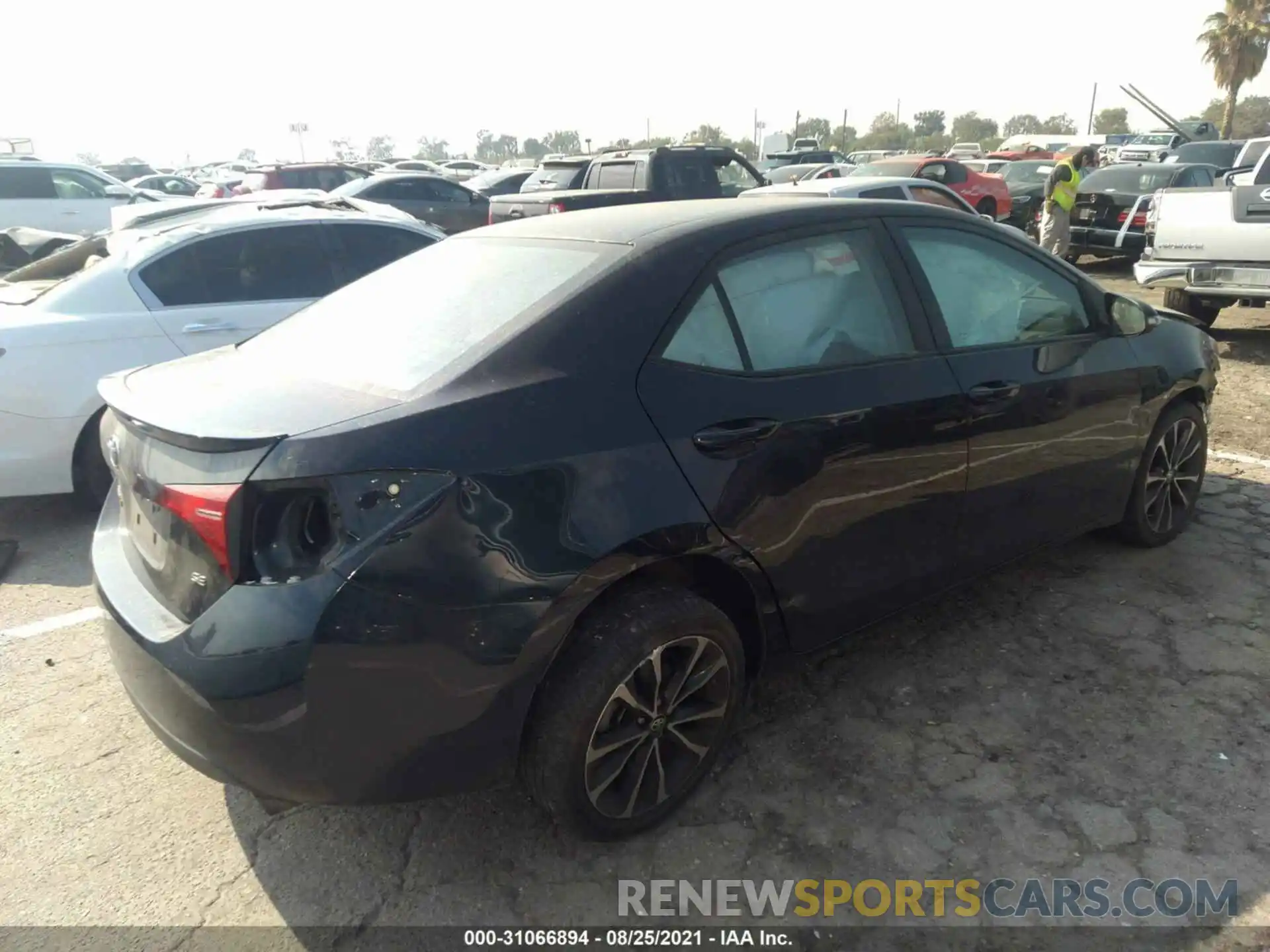 4 Photograph of a damaged car 2T1BURHE7KC143473 TOYOTA COROLLA 2019