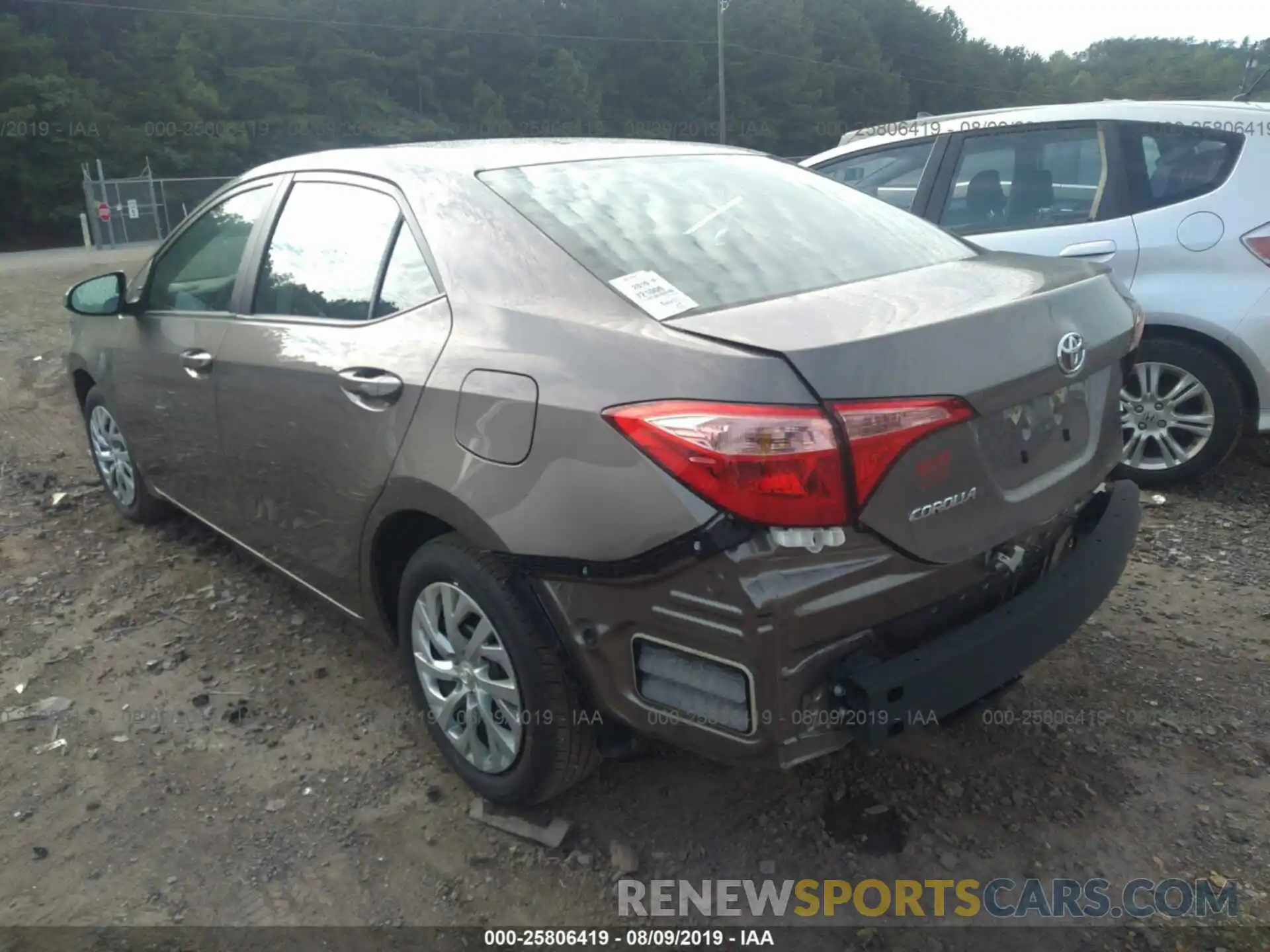 3 Photograph of a damaged car 2T1BURHE7KC143859 TOYOTA COROLLA 2019