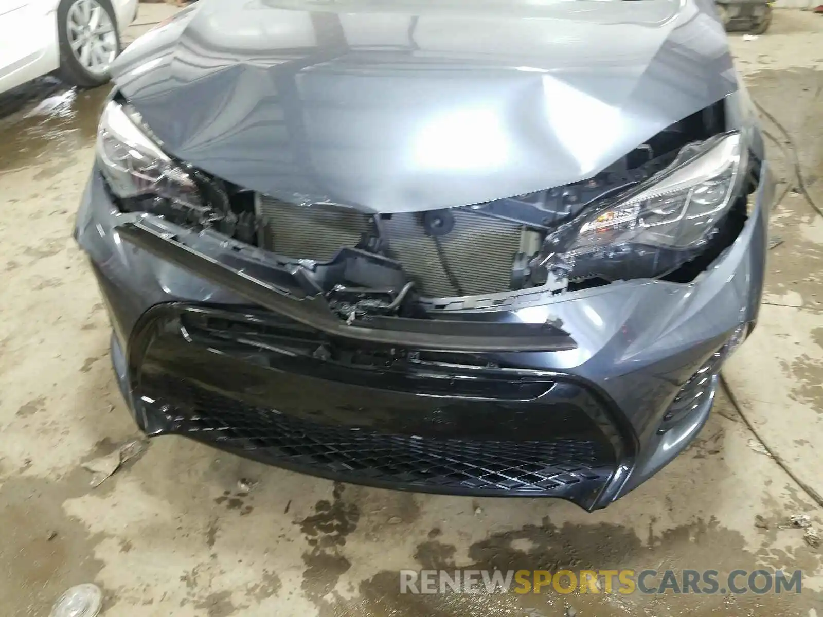 9 Photograph of a damaged car 2T1BURHE7KC144039 TOYOTA COROLLA 2019