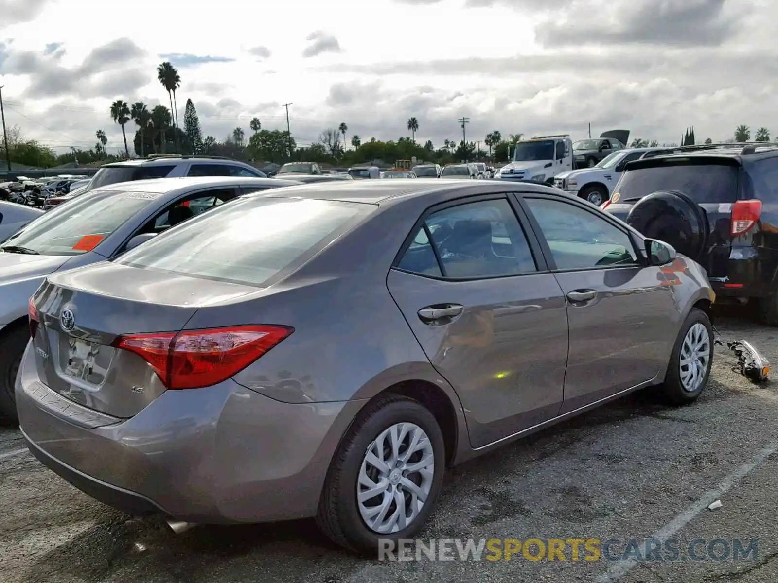 4 Photograph of a damaged car 2T1BURHE7KC144090 TOYOTA COROLLA 2019