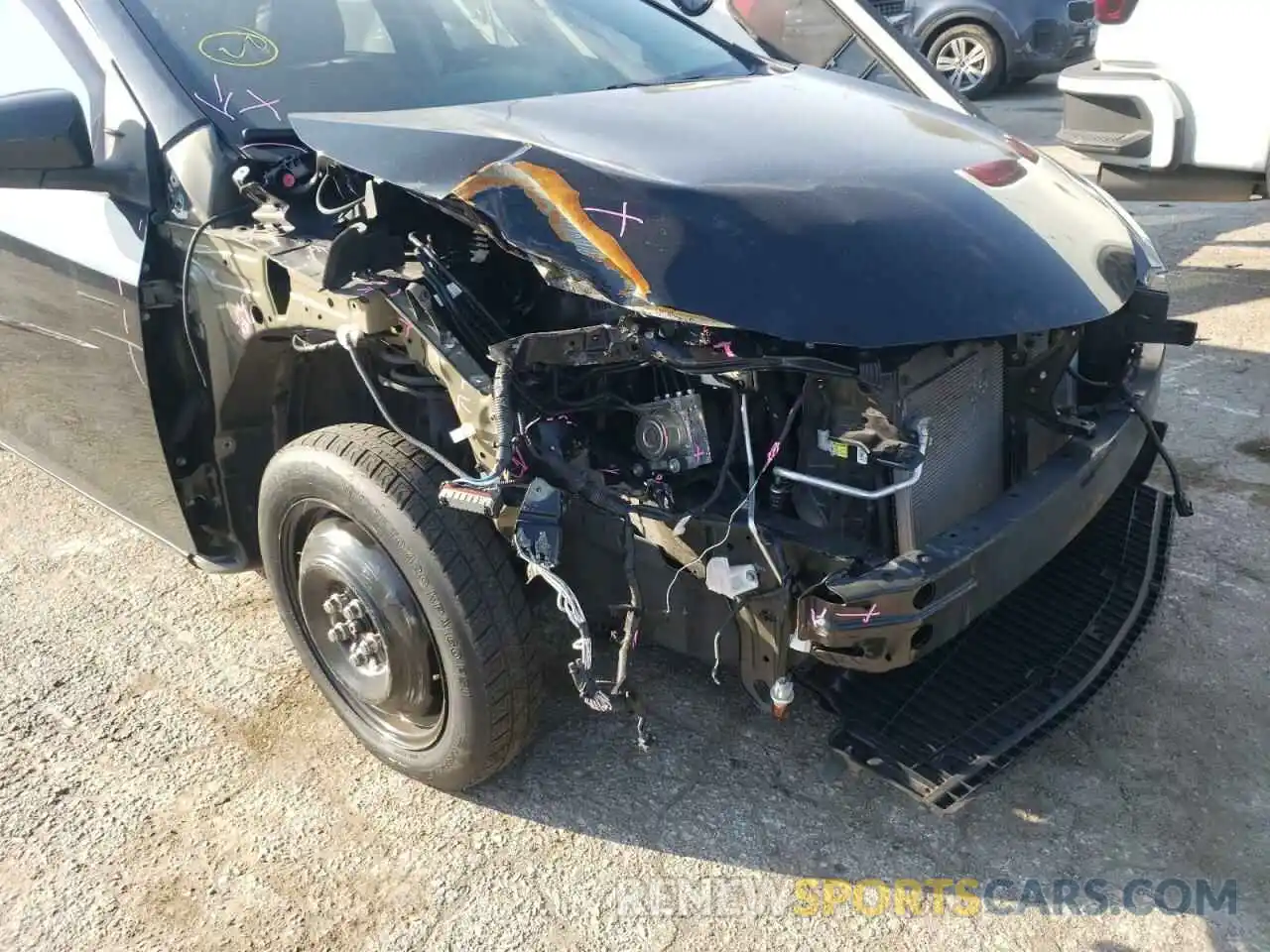 9 Photograph of a damaged car 2T1BURHE7KC144400 TOYOTA COROLLA 2019