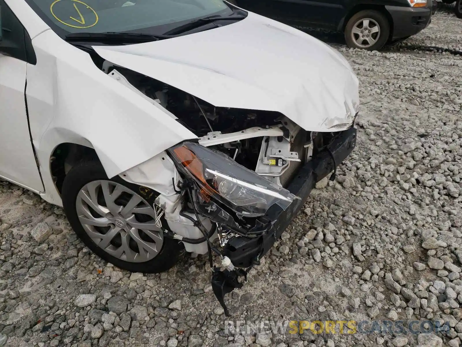 9 Photograph of a damaged car 2T1BURHE7KC145496 TOYOTA COROLLA 2019