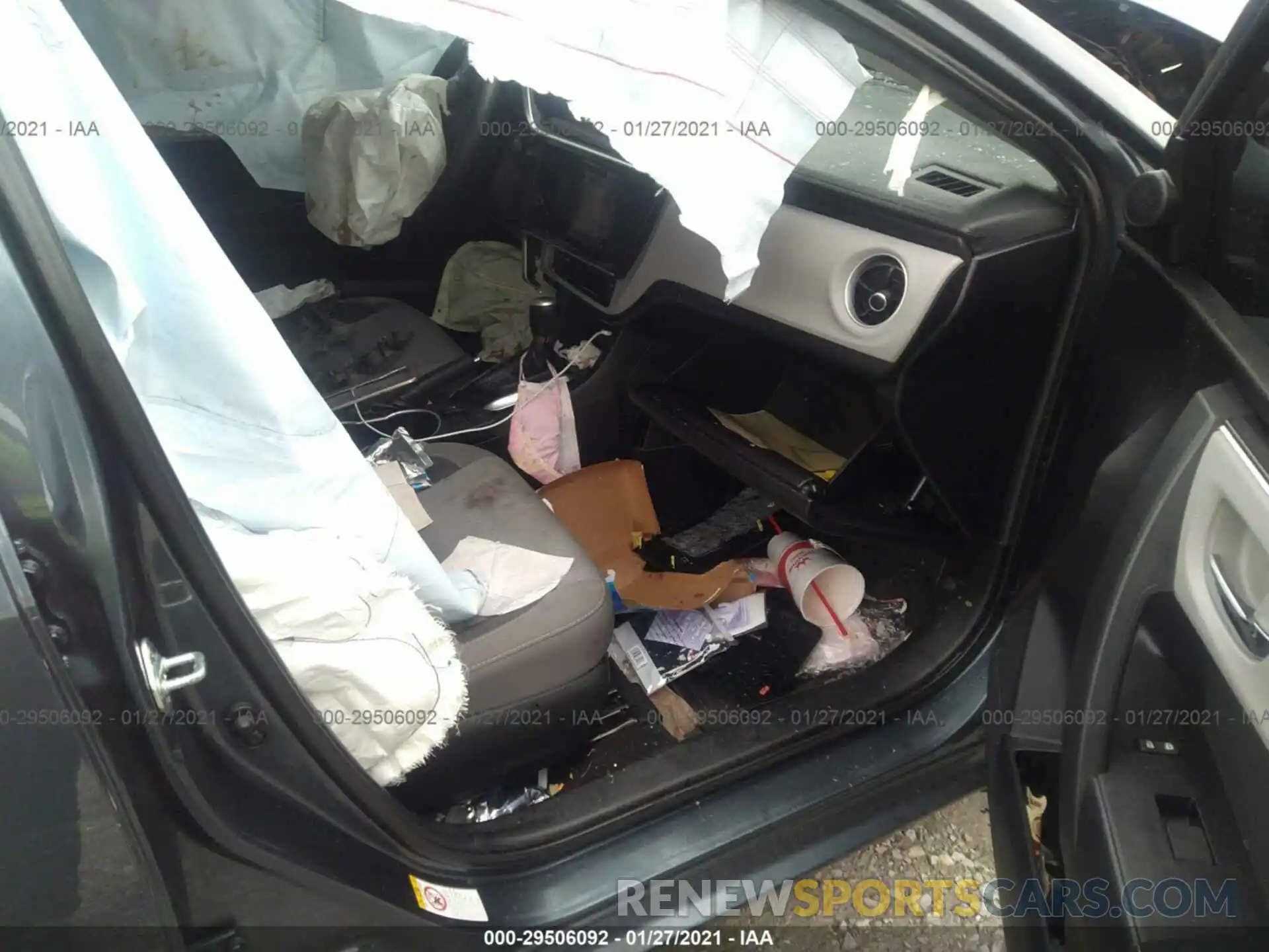 5 Photograph of a damaged car 2T1BURHE7KC152027 TOYOTA COROLLA 2019