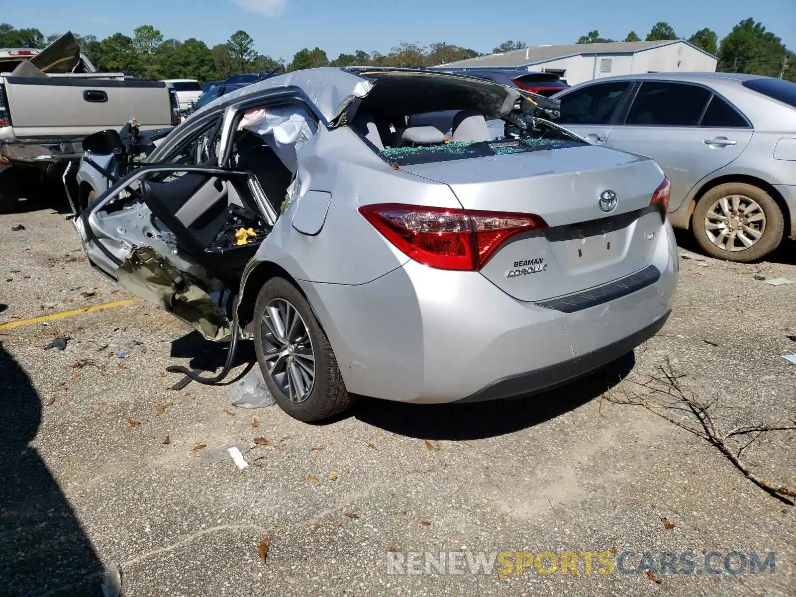 3 Photograph of a damaged car 2T1BURHE7KC153887 TOYOTA COROLLA 2019