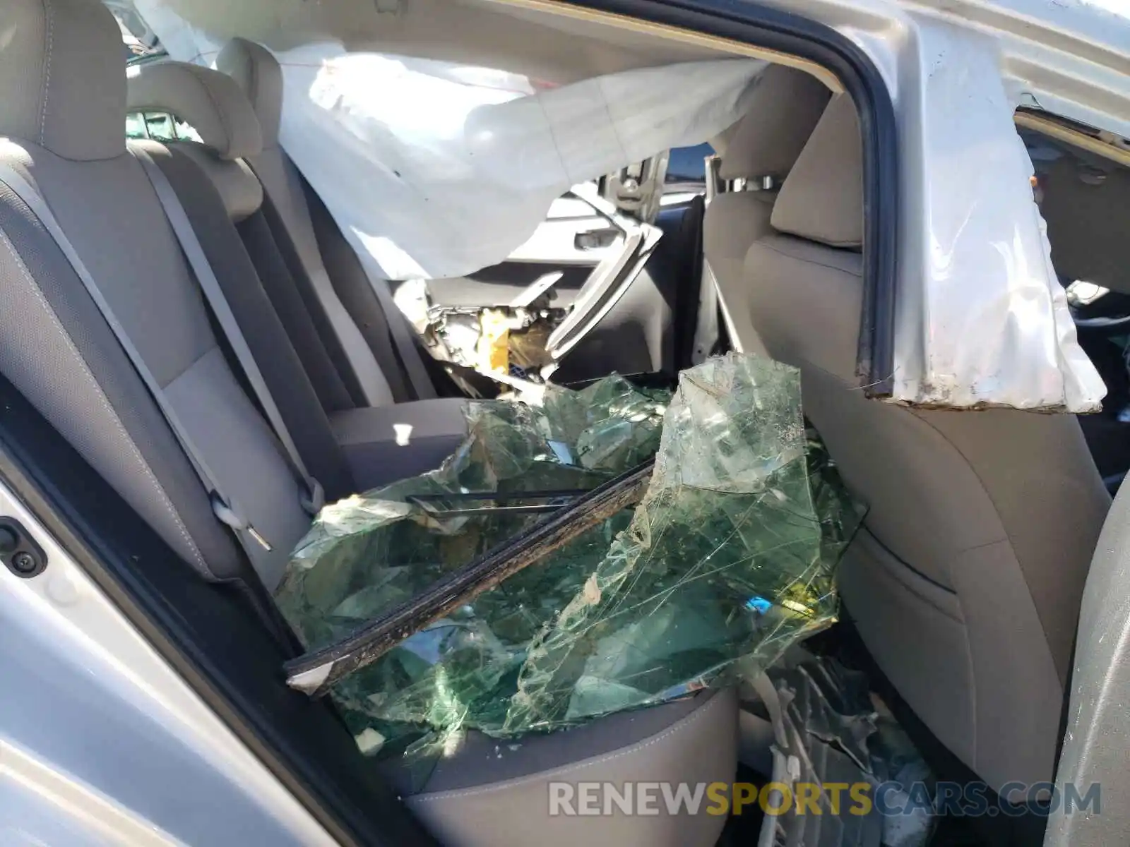 6 Photograph of a damaged car 2T1BURHE7KC153887 TOYOTA COROLLA 2019