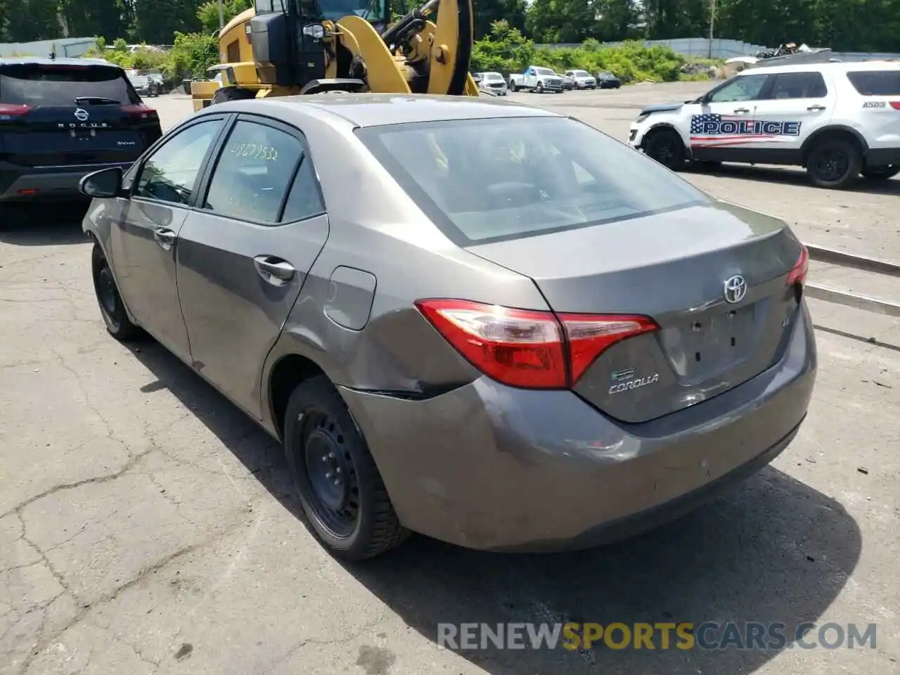 3 Photograph of a damaged car 2T1BURHE7KC153923 TOYOTA COROLLA 2019