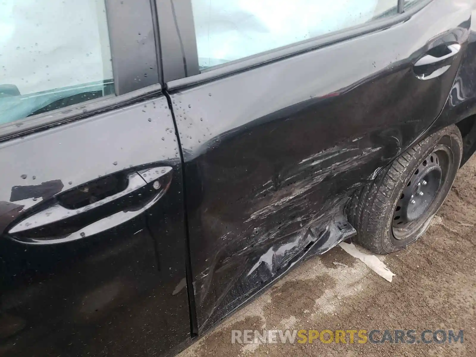 9 Photograph of a damaged car 2T1BURHE7KC154957 TOYOTA COROLLA 2019