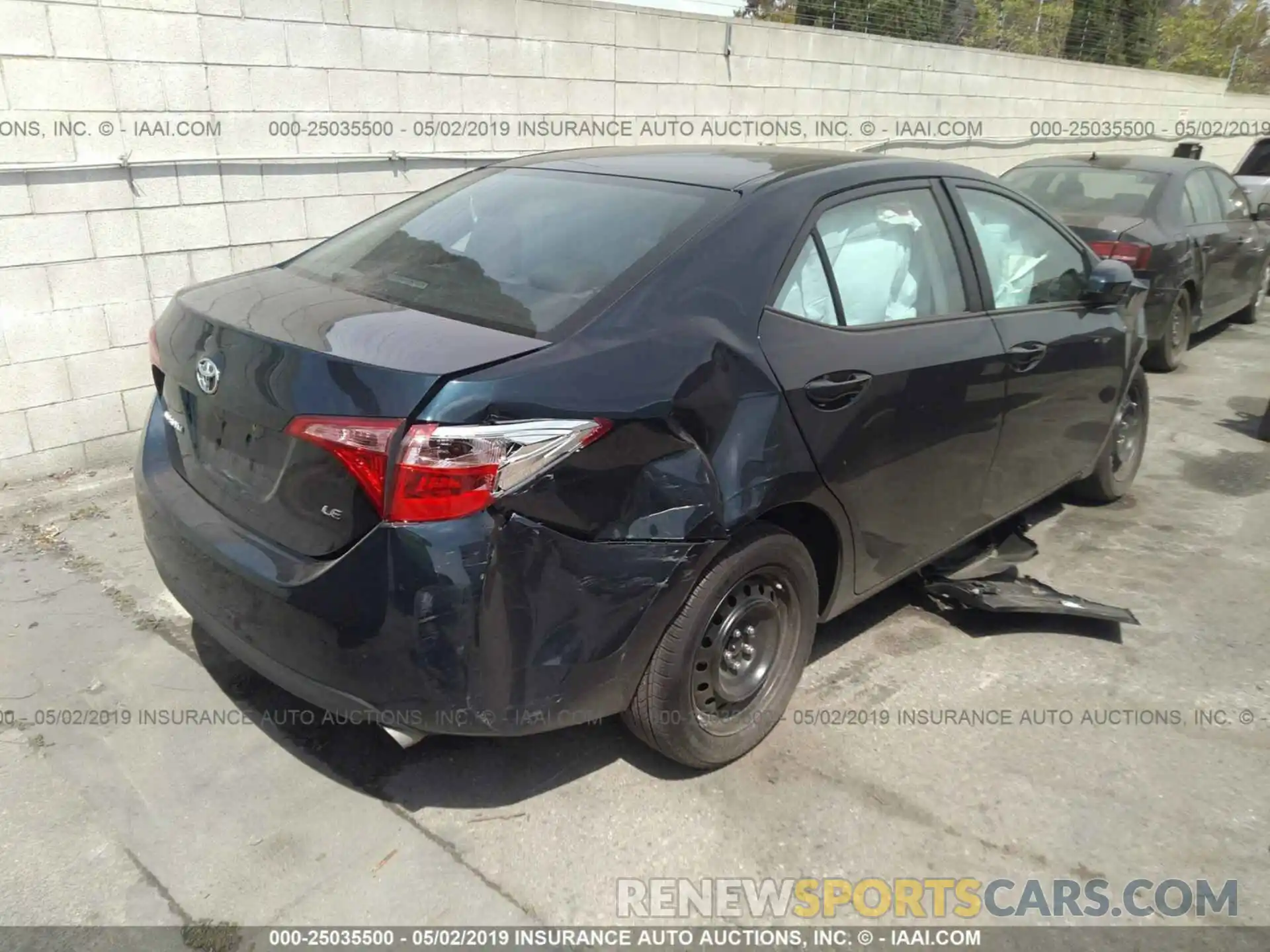 4 Photograph of a damaged car 2T1BURHE7KC155221 TOYOTA COROLLA 2019