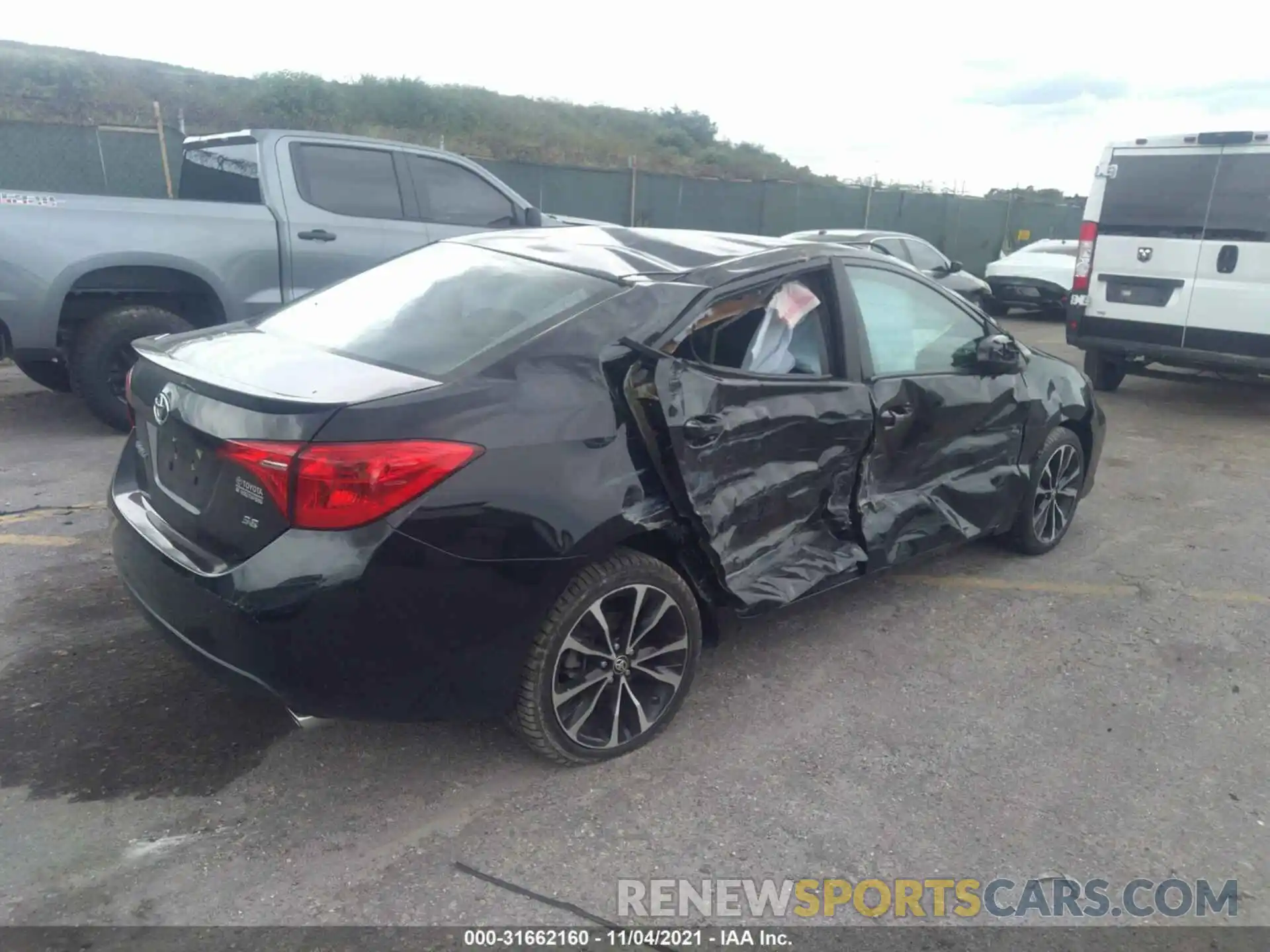 4 Photograph of a damaged car 2T1BURHE7KC157051 TOYOTA COROLLA 2019