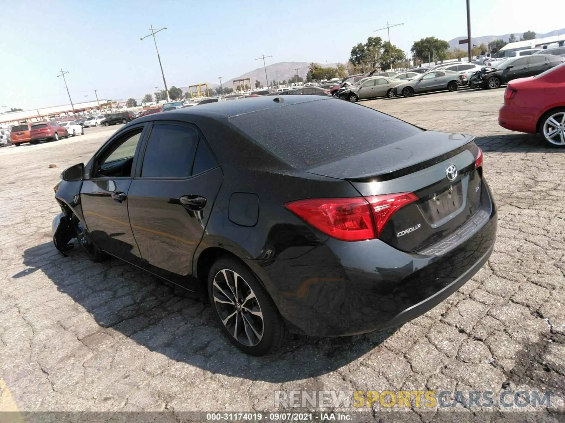 3 Photograph of a damaged car 2T1BURHE7KC157891 TOYOTA COROLLA 2019