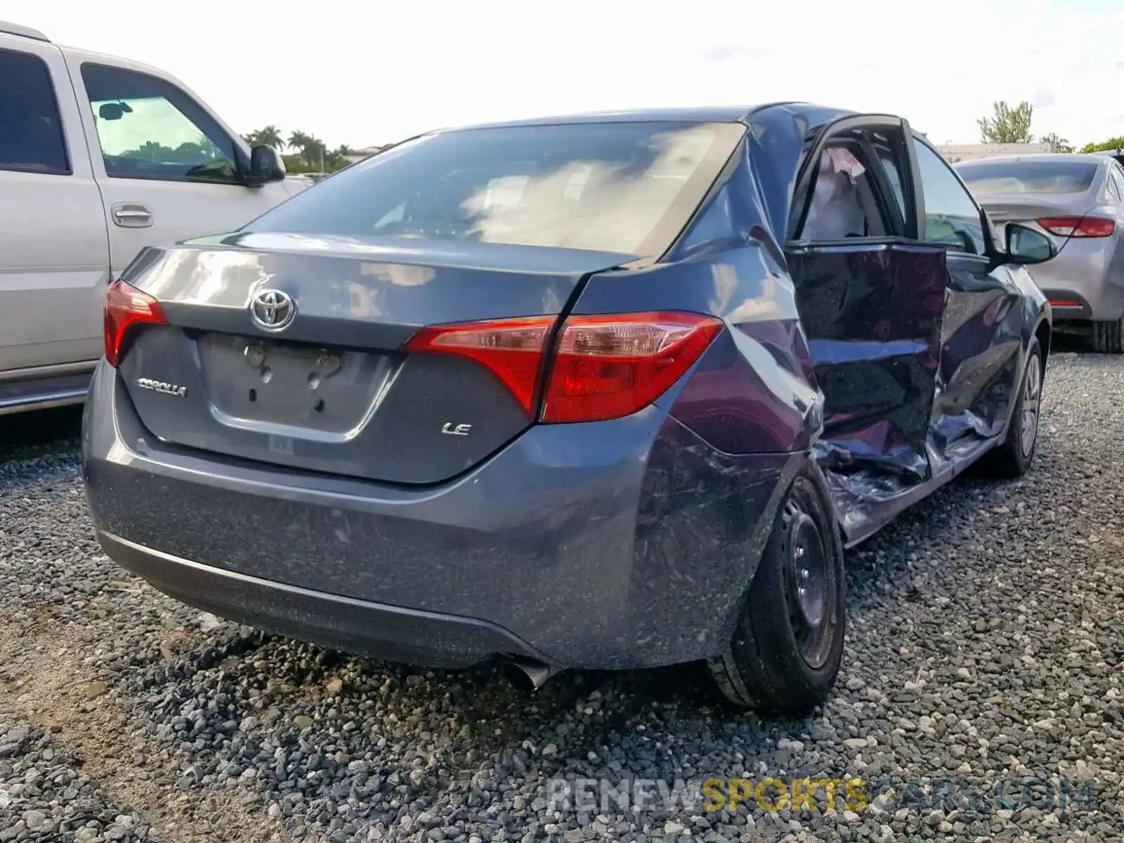 4 Photograph of a damaged car 2T1BURHE7KC158491 TOYOTA COROLLA 2019